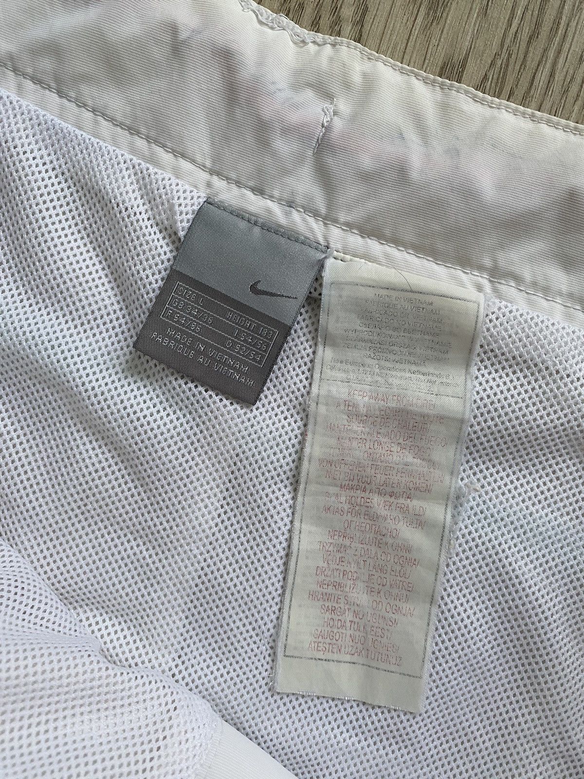 Nike × Vintage Vintage Nike Nylon Shorts Size L style 2000s Size US 34 / EU 50 - 14 Thumbnail