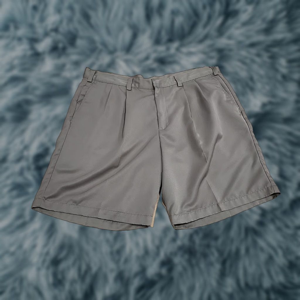 Dockers DOCKERS Pleated Golf Shorts 38 Regular Men Light Brown Polyester Chino Golf Outdoor 90s? No vintage. Size US 38 / EU 54 - 1 Thumbnail