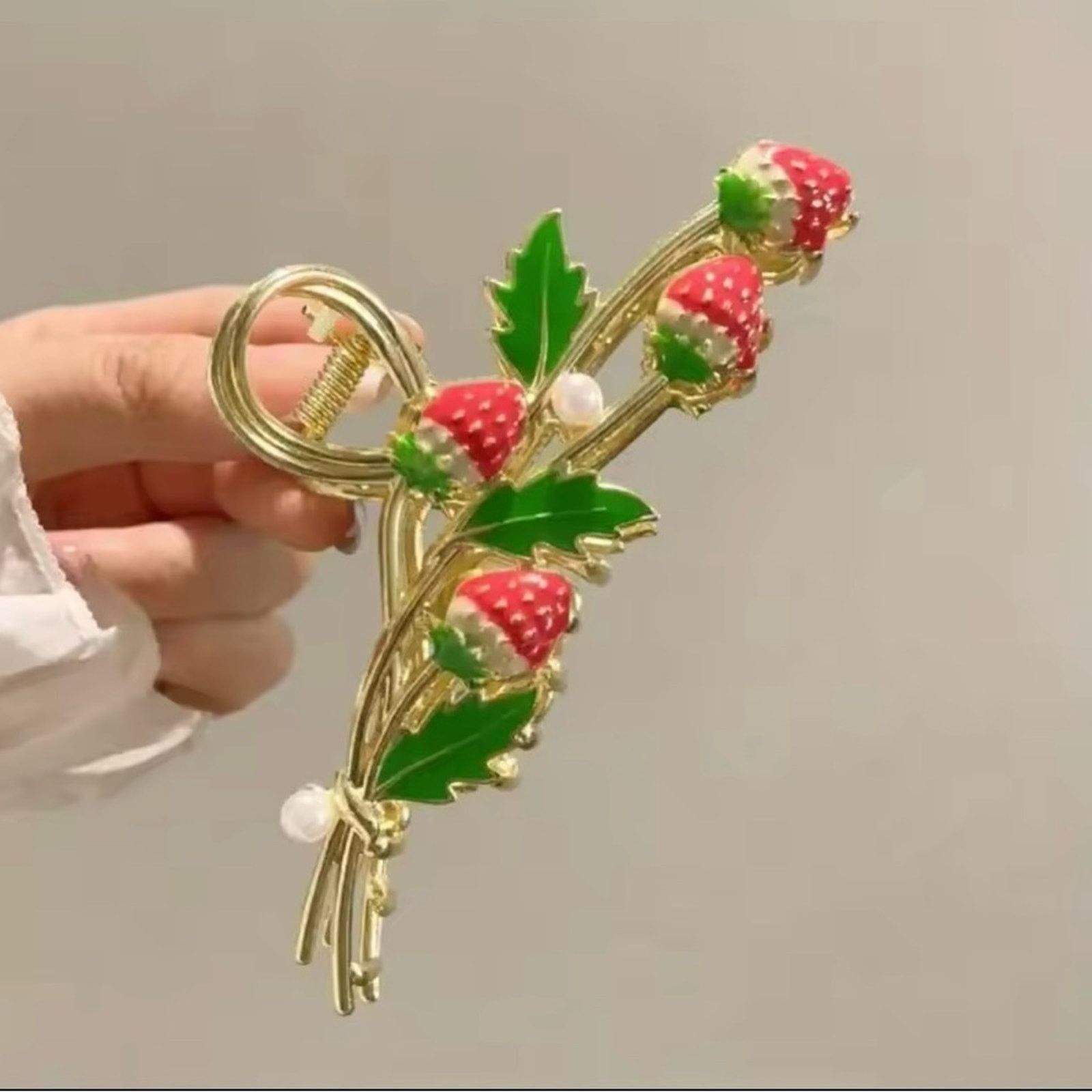 Other Strawberry Hair Claw Hair Accessories Size ONE SIZE - 3 Thumbnail