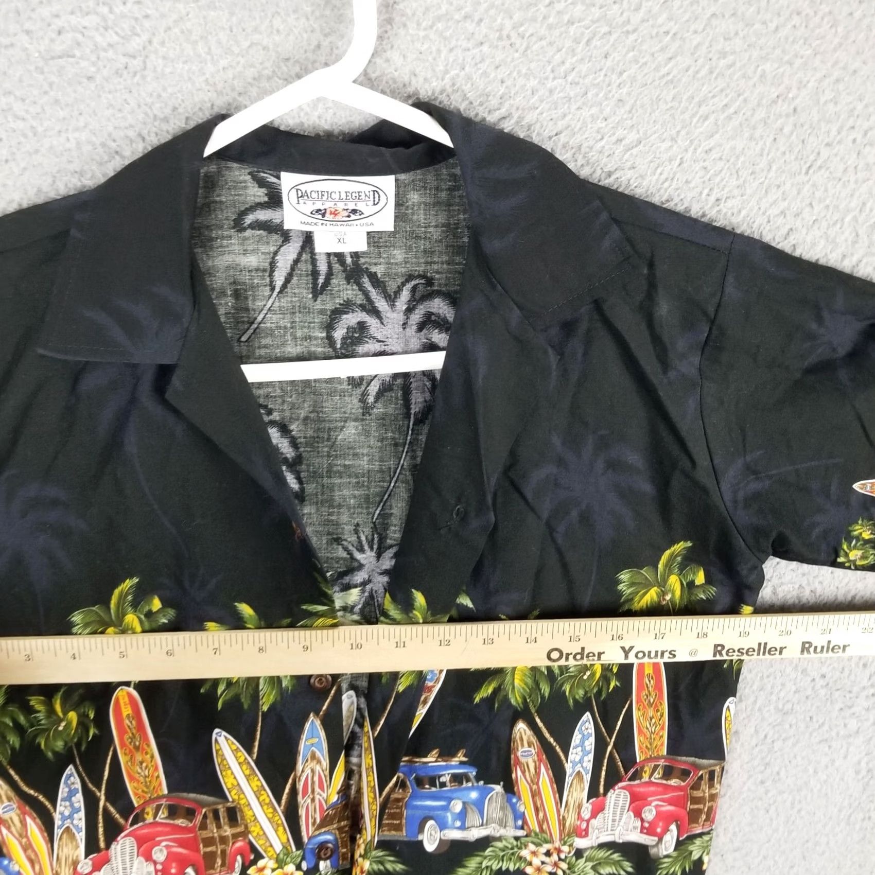 Vintage Vtg Pacific Legend Hawaiian Shirt Mens Medium Black Cotton Short Sleeve Button-Up Collared Cars Theme Surfing 90s Vintage Mens Size US M / EU 48-50 / 2 - 6 Thumbnail