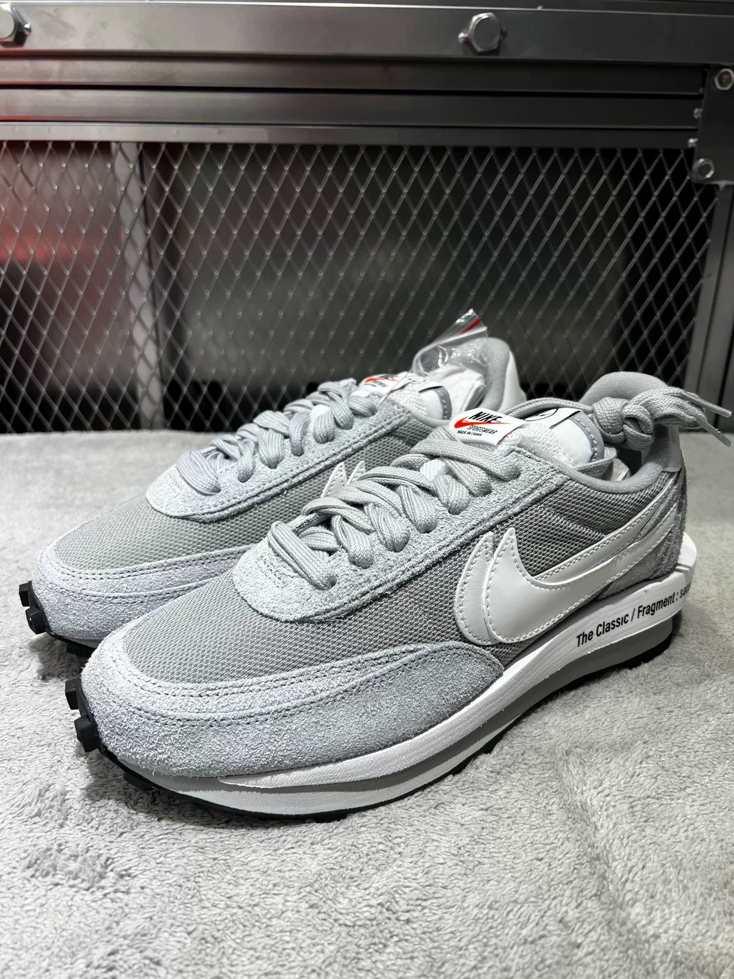 Nike Nike SACAI White Lowtop Sneakers 41 Men Size US 8.5 / EU 41-42 - 1 Thumbnail