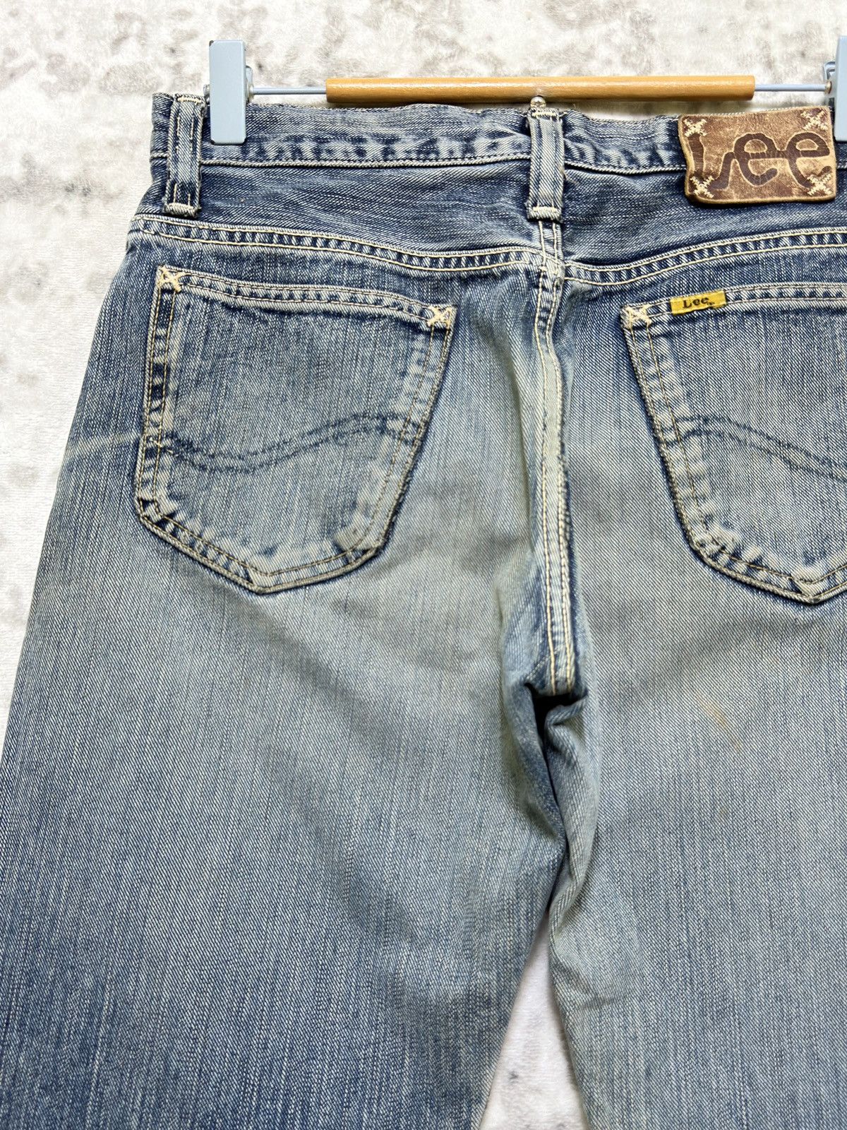 Vintage Vintage Lee Distressed Flare Bootcut Wiskered Denim Jeans Size US 29 - 10 Thumbnail