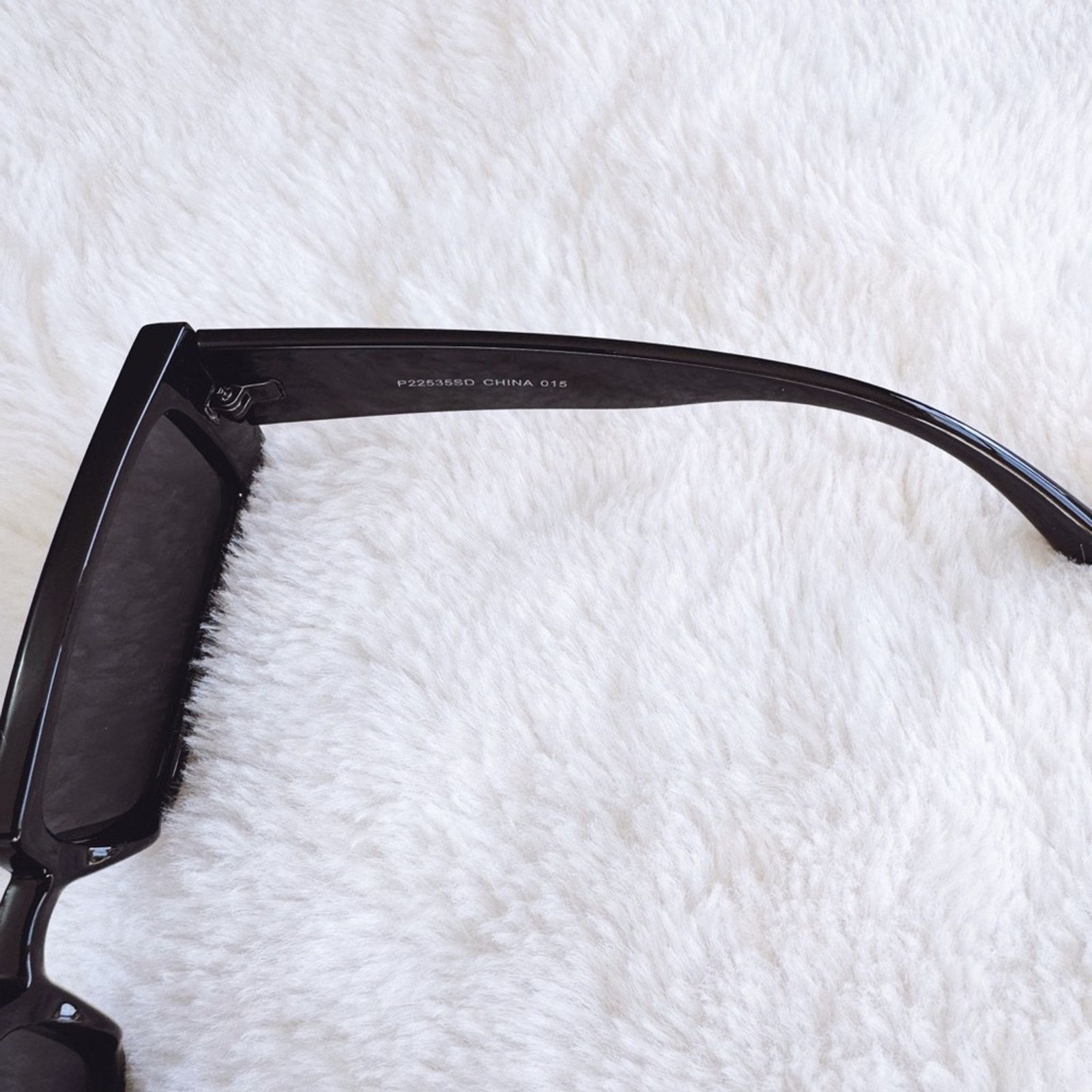 Other Aaron Black w/ Blue Tint Rectangular Sunglasses Size ONE SIZE - 5 Thumbnail