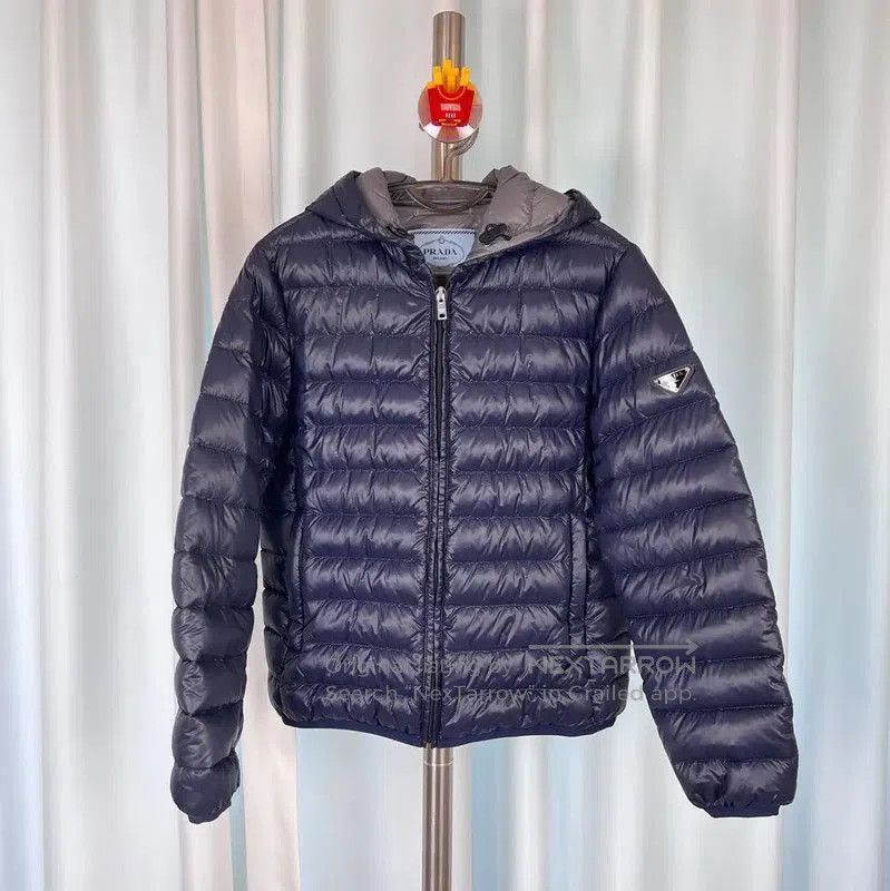 Prada Prada Men's Puffer Jacket in Deep Navy. Size US M / EU 48-50 / 2 - 1 Thumbnail