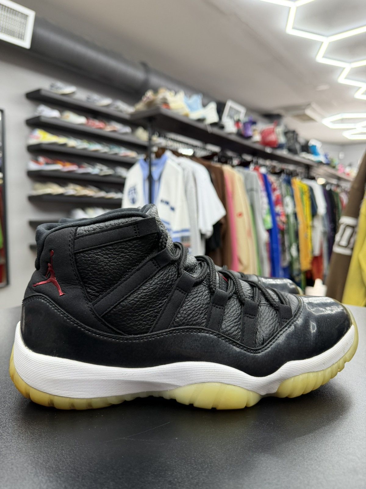 Jordan Brand Size 9.5 - Jordan 11 Retro 72-10 OG “2015” Size US 9.5 / EU 42-43 - 3 Thumbnail
