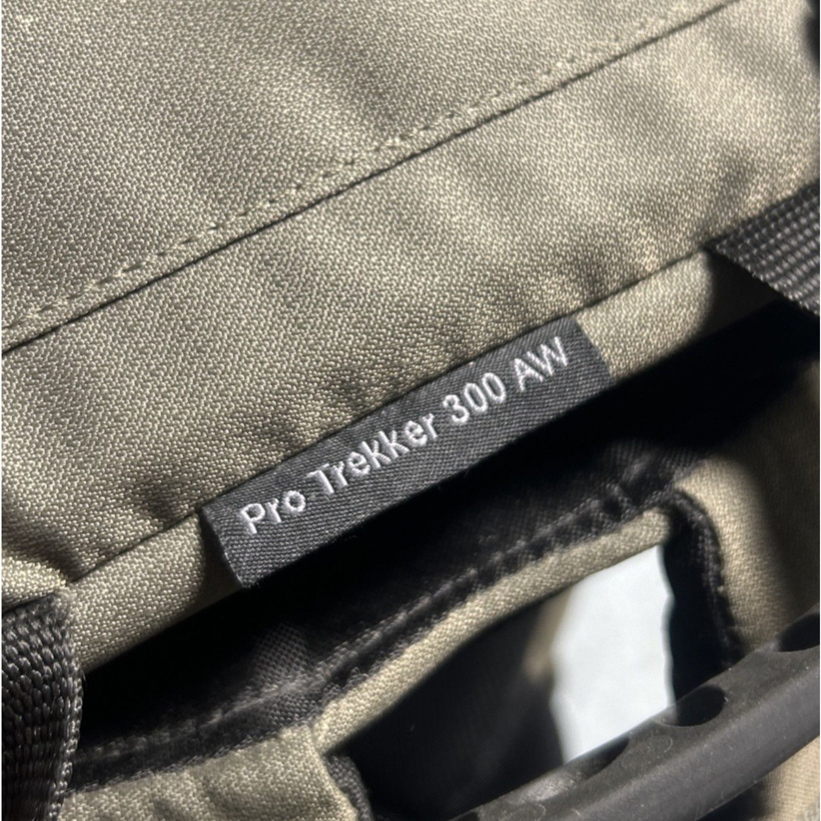 Lowepro Pro Trekker 300 AW SLR Camera Bag Backpack Hydration