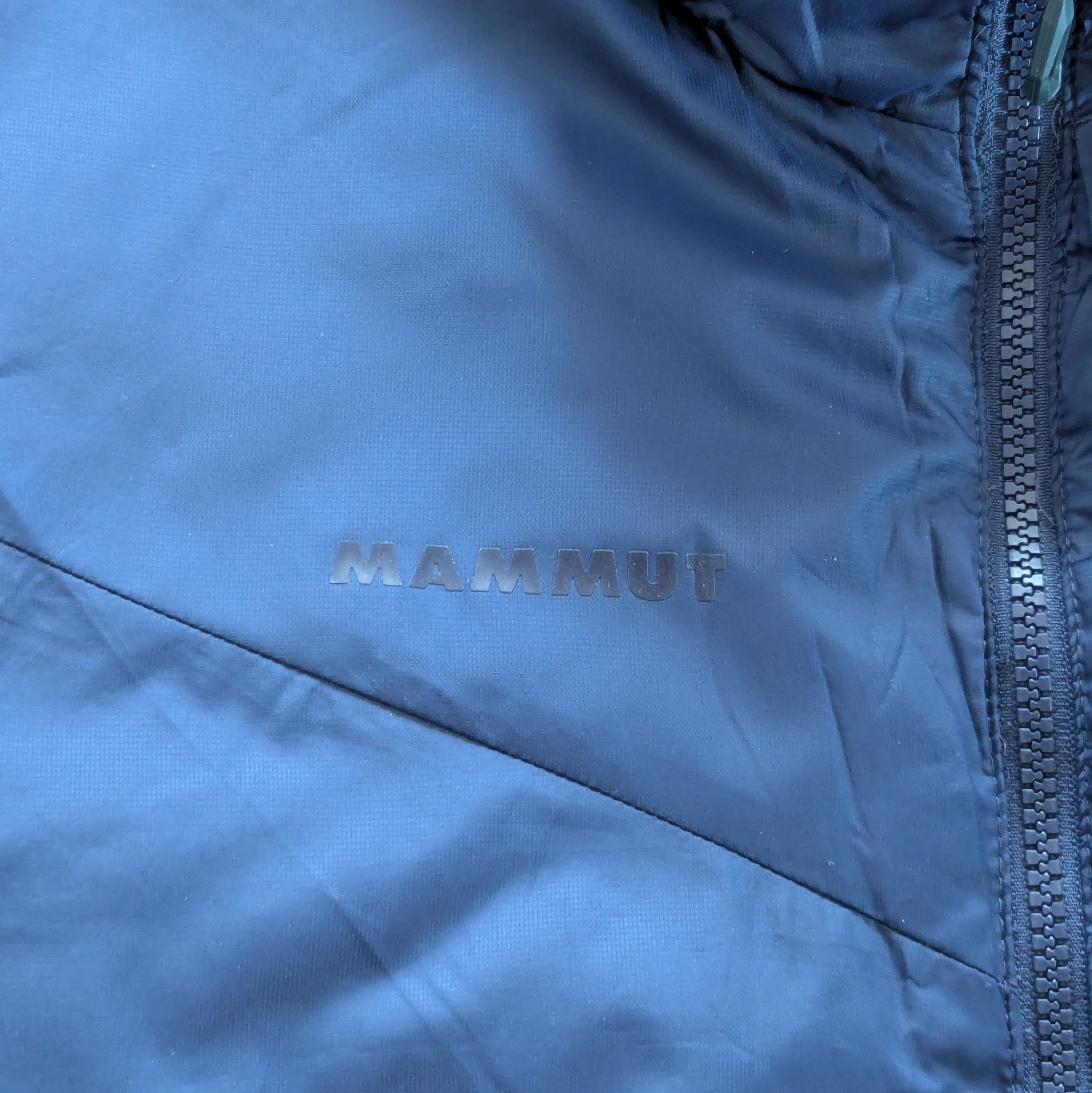 Mammut Mammut Reversible Down Jacket Size M Navy Outdoor Trekking Size US M / EU 48-50 / 2 - 16 Thumbnail