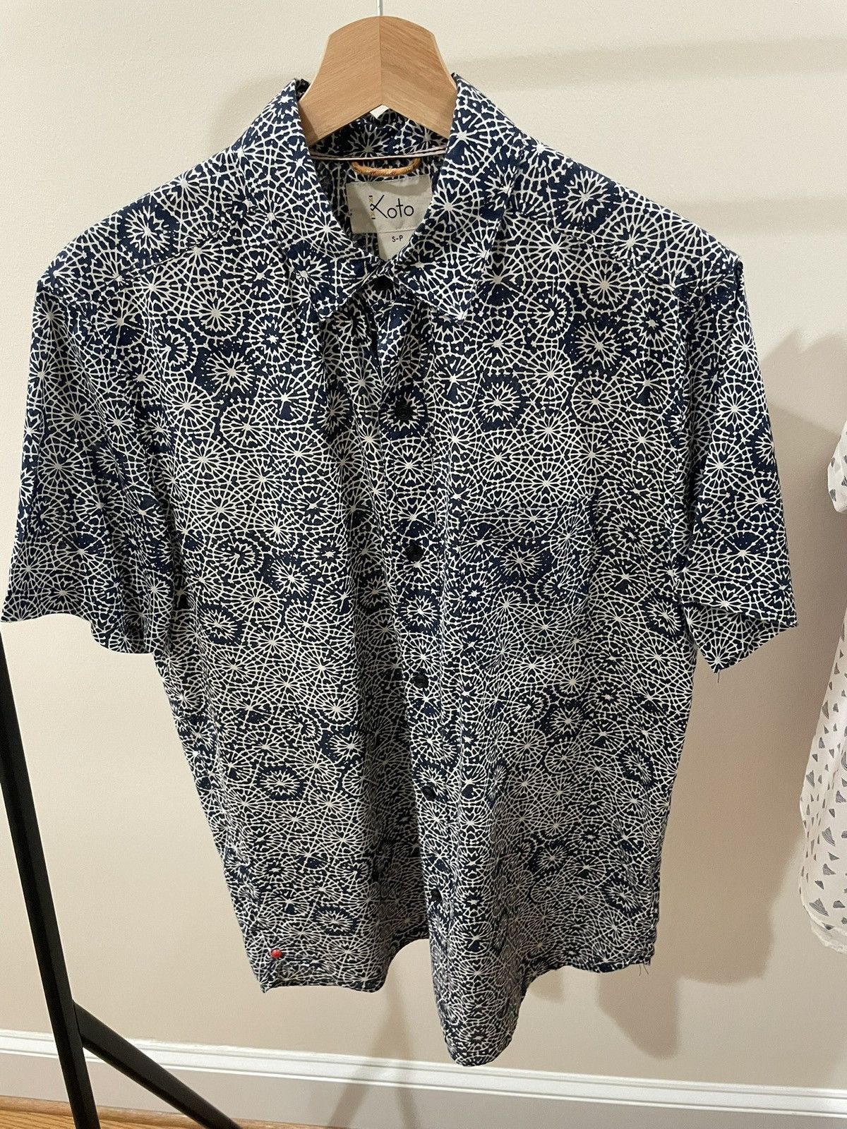 Koto Short sleeve button-up Size US S / EU 44-46 / 1 - 1 Thumbnail