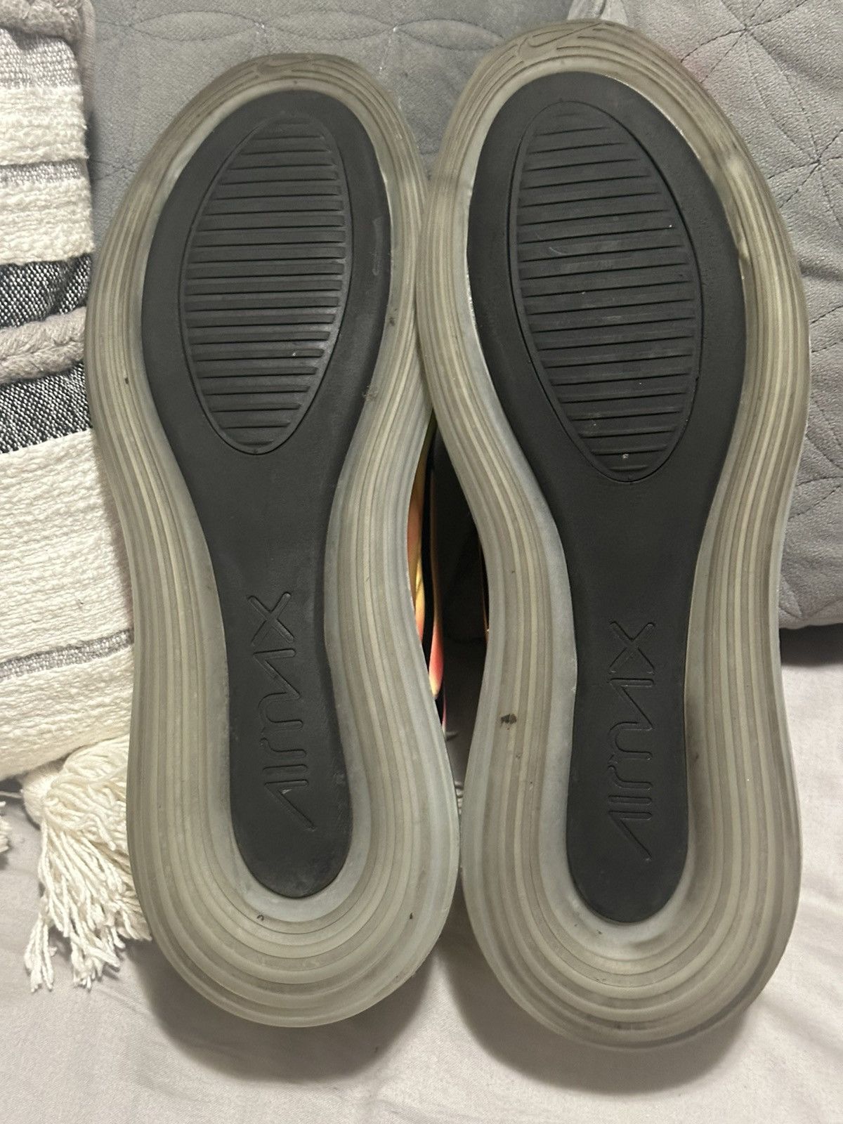 Nike Men’s size 12 Nike airmax 720 Size US 12 / EU 45 - 6 Thumbnail