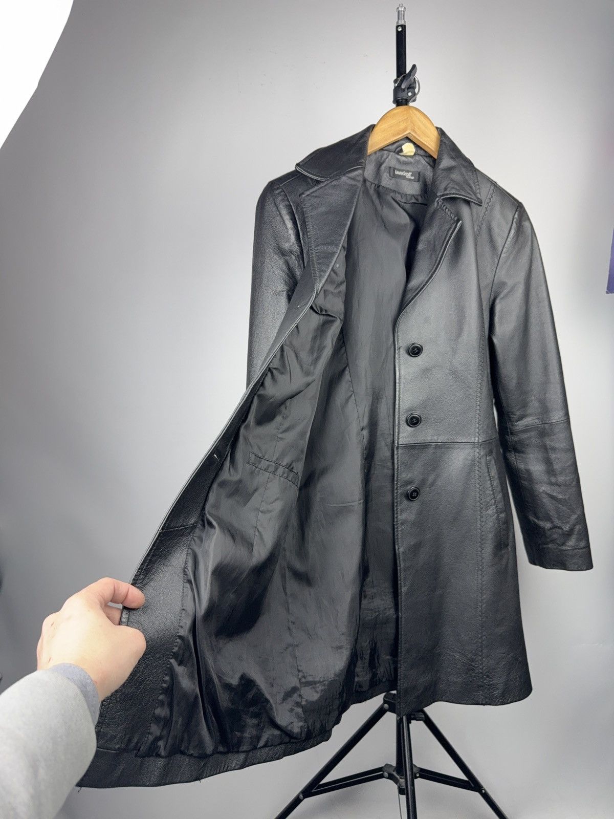 Genuine Leather Vintage 90s Japanese Avant Garde Black Real Leather Coat M Size M / US 6-8 / IT 42-44 - 16 Thumbnail