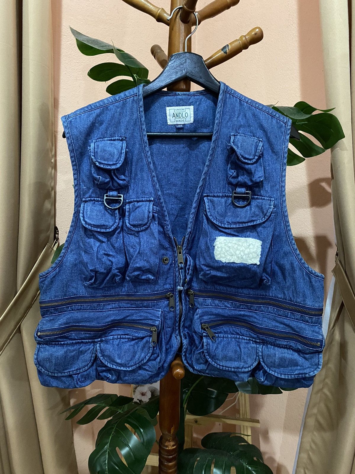 Japanese Brand Vintage Union Made Andlo Denim Vest for Outdoor Enthusiasts Size US L / EU 52-54 / 3 - 1 Thumbnail