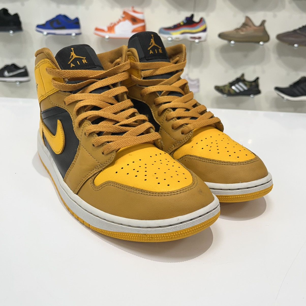 Nike Air Jordan 1 Mid Chutney Taxi (W) Size US 12 / IT 42 - 8 Thumbnail