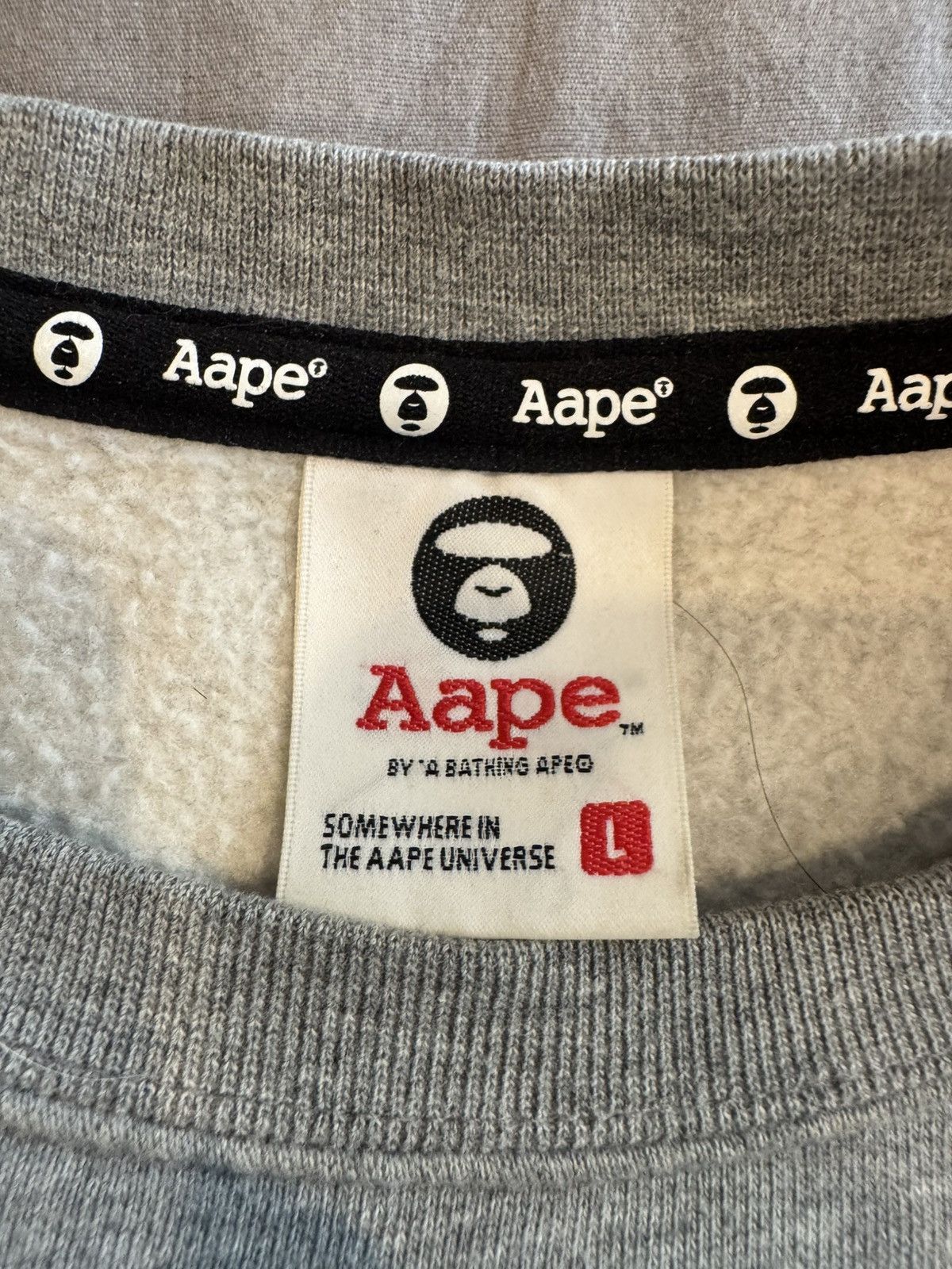 Aape Bape Velcro logo Crewneck Size US L / EU 52-54 / 3 - 4 Thumbnail