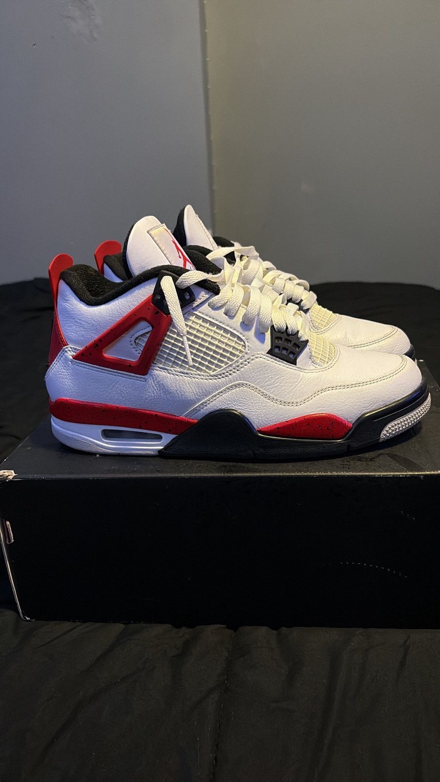 Nike Jordan 4 retro red cement Size US 9 / EU 42 - 2 Thumbnail