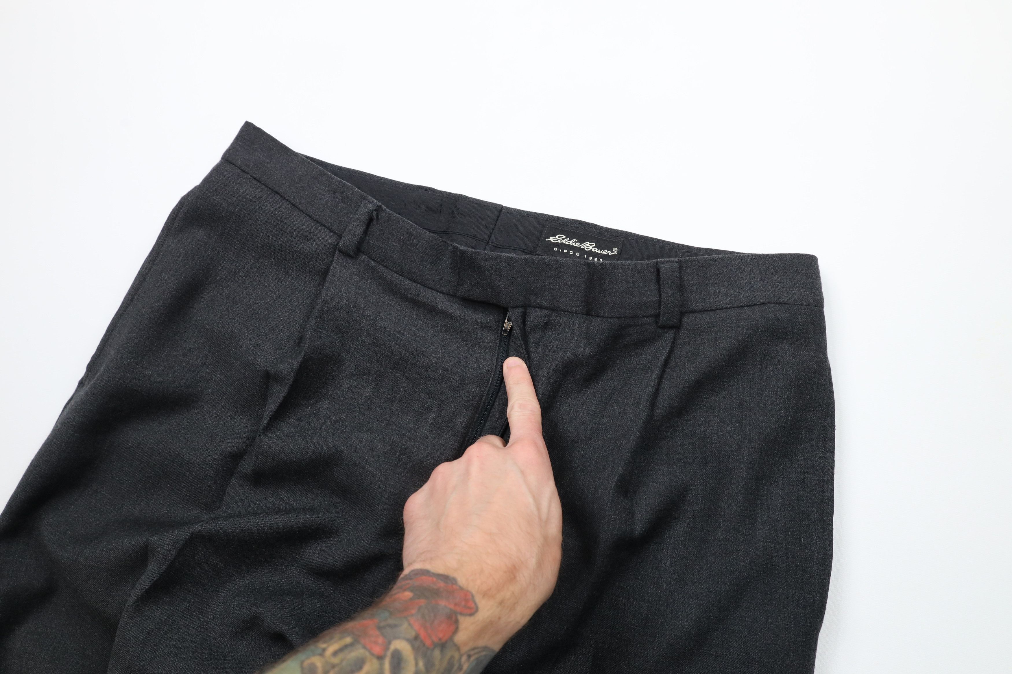 Eddie Bauer × Vintage Vintage 90s Eddie Bauer Cuffed Wool Chino Pants Dark Gray Size US 36 / EU 52 - 6 Thumbnail
