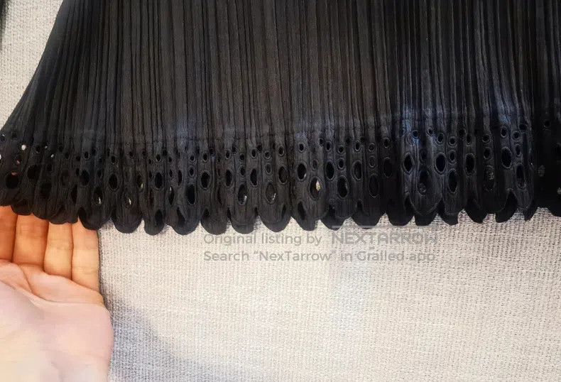 Issey Miyake Issey Miyake Black Window Grille Hollow Hem Crew Neck Pull Size M / US 6-8 / IT 42-44 - 5 Thumbnail