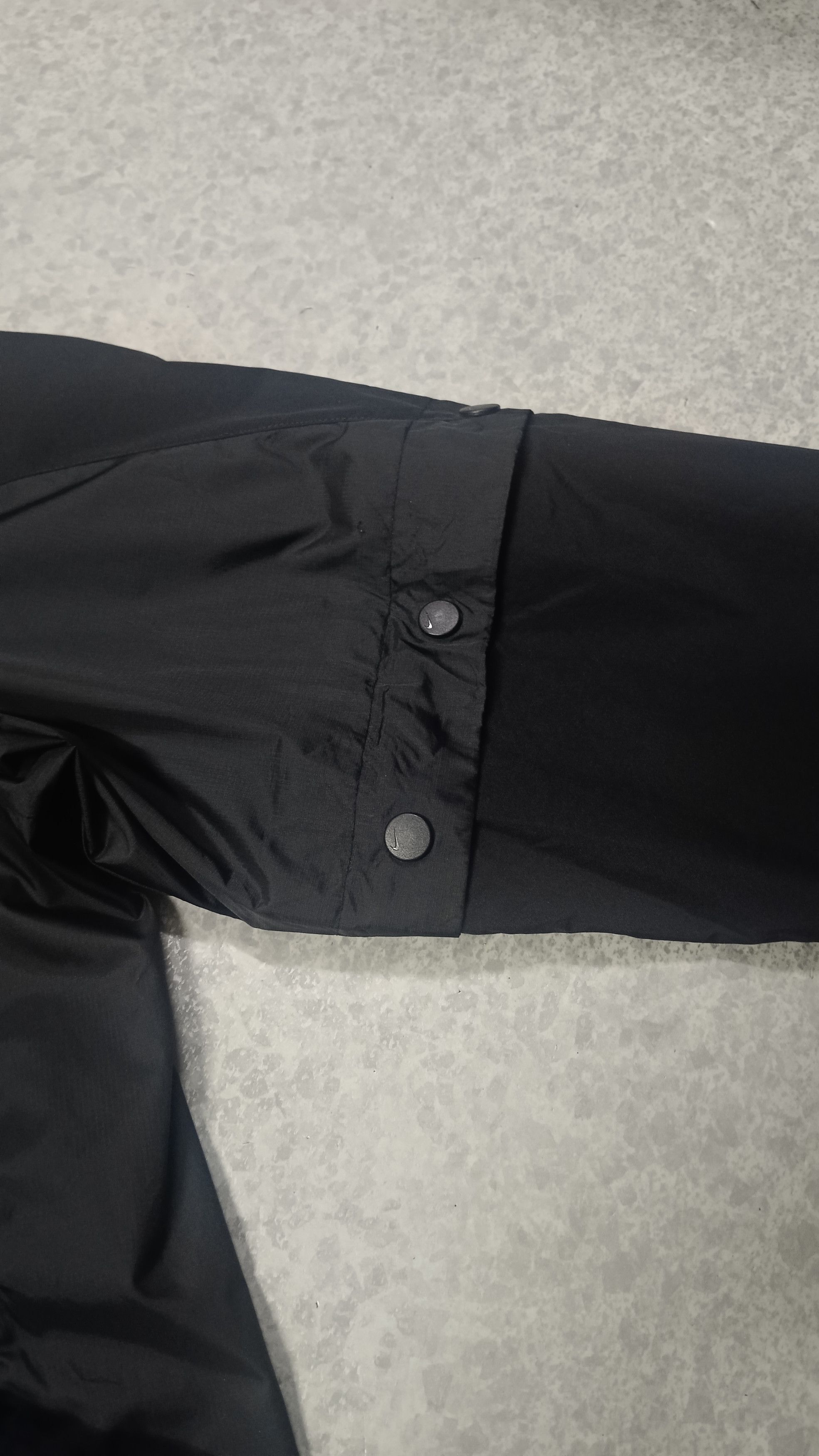 Nike Vintage Nike Golf Fit Storm Windbreaker Jacket Size US L / EU 52-54 / 3 - 7 Thumbnail