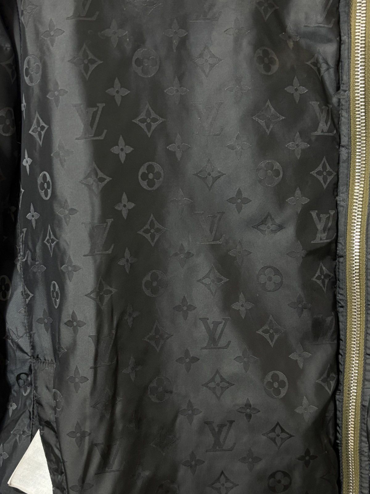 Louis Vuitton Louis Vuitton Monogram Reversible Puffer Jacket Size US L / EU 52-54 / 3 - 6 Thumbnail