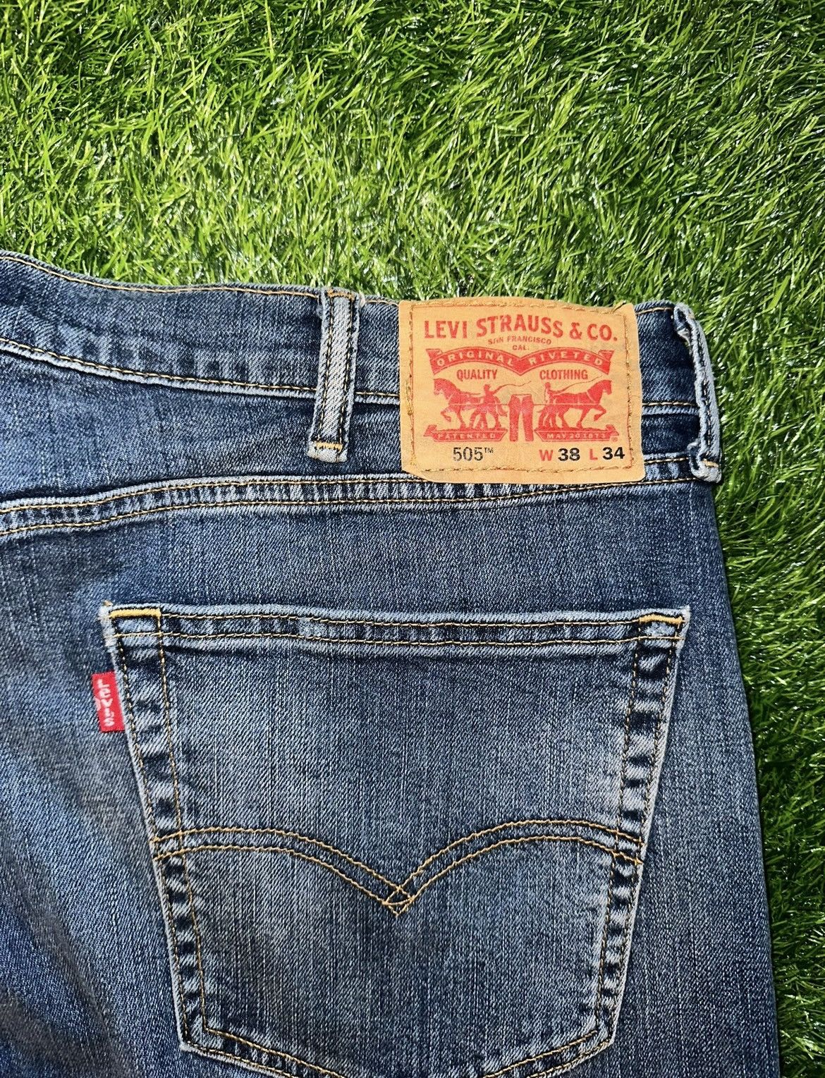 Levi's Levi 505 Jean Size W38 L34 Size US 38 / EU 54 - 3 Thumbnail