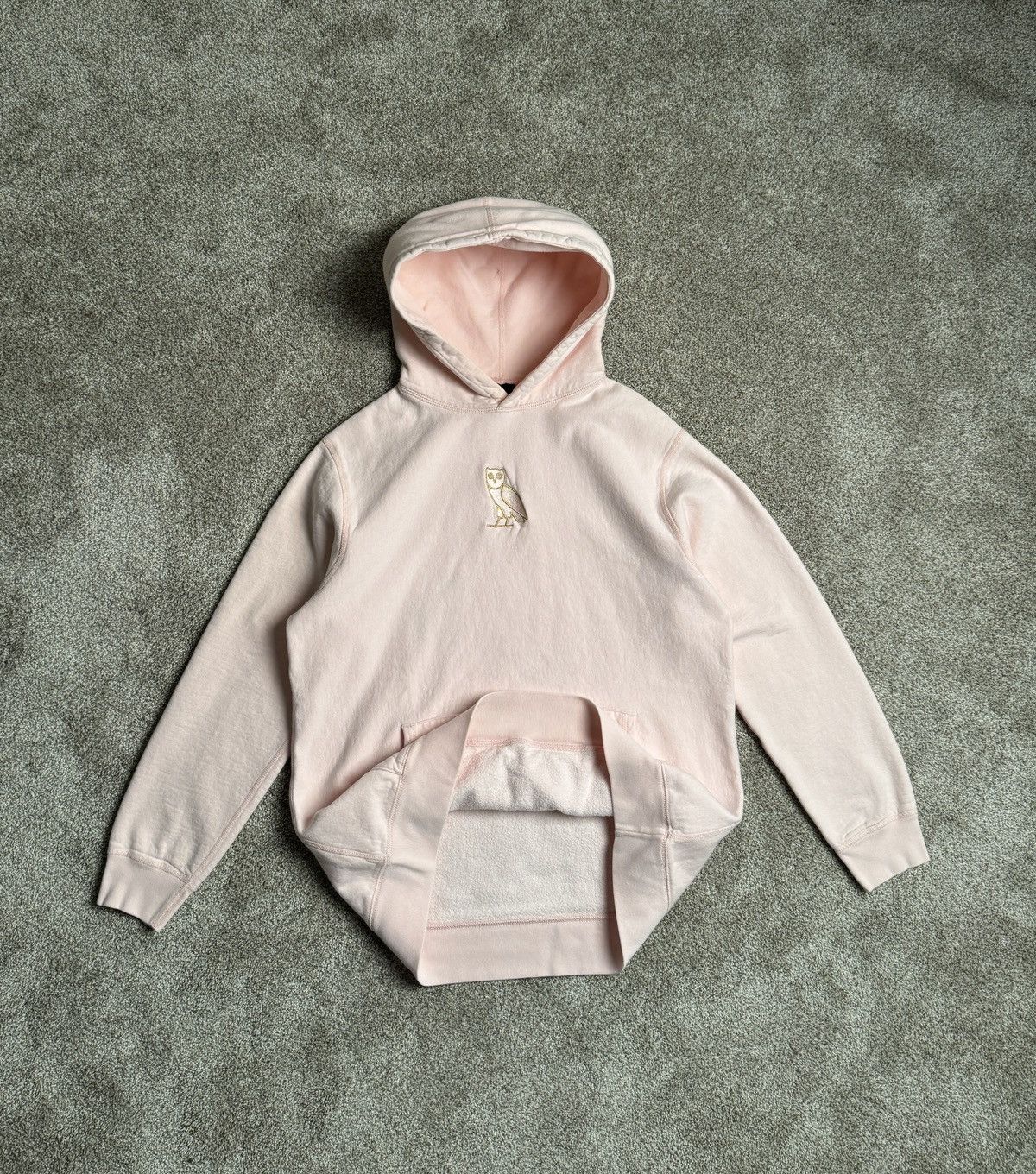 October's Very Own OVO “BLUSH” CLASSIC LOGO PULLOVER HOODIE Size US XL / EU 56 / 4 - 1 Thumbnail