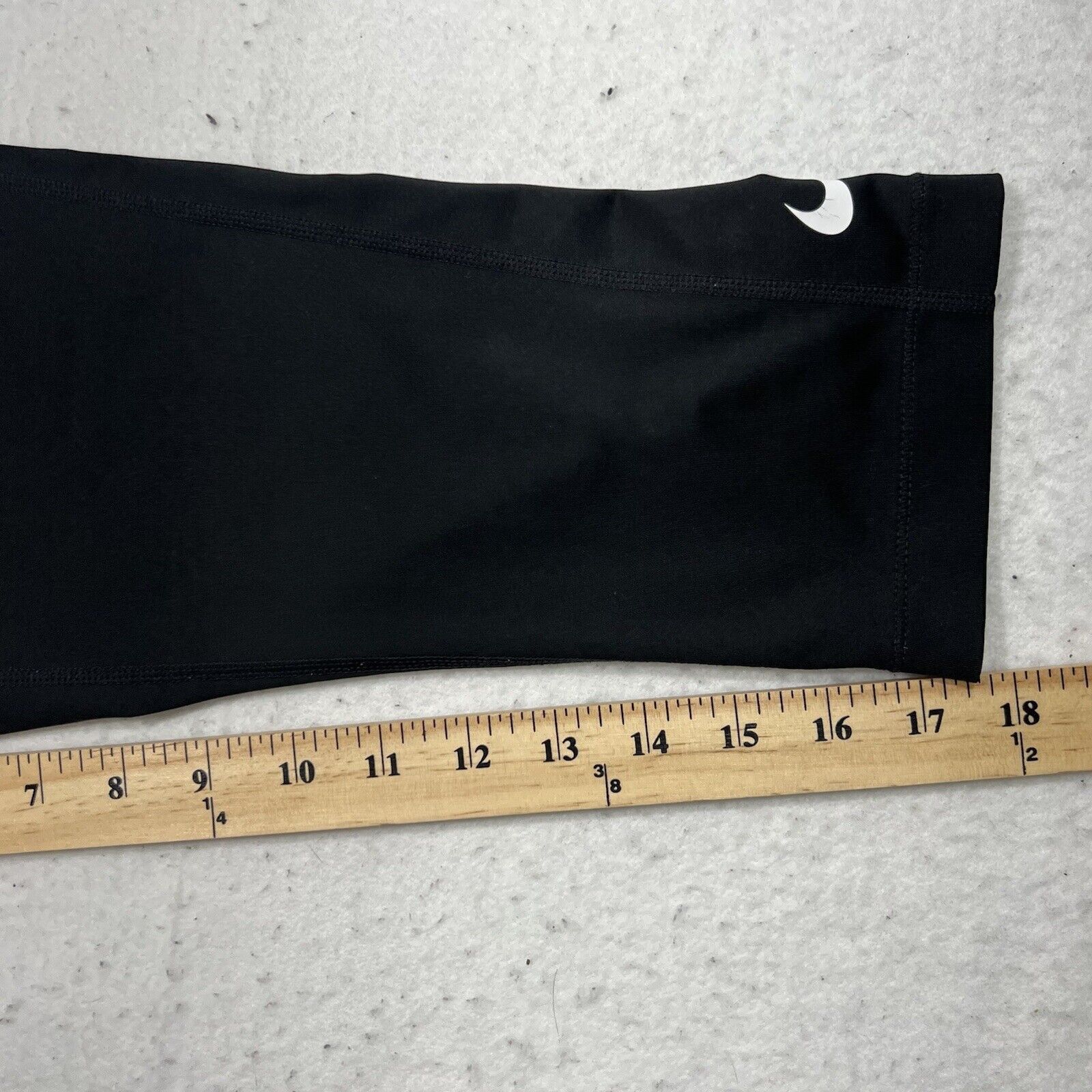 Nike Nike Pro Dri Fit Capri Black & White Leggings Logo Pants Size 25" / US 0 / IT 36 - 11 Thumbnail