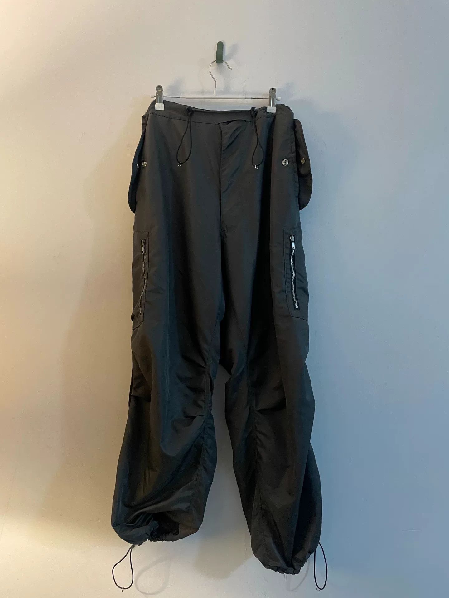 Random Identities drawstring tactical cargo pants in army green Size US 32 / EU 48 - 1 Thumbnail