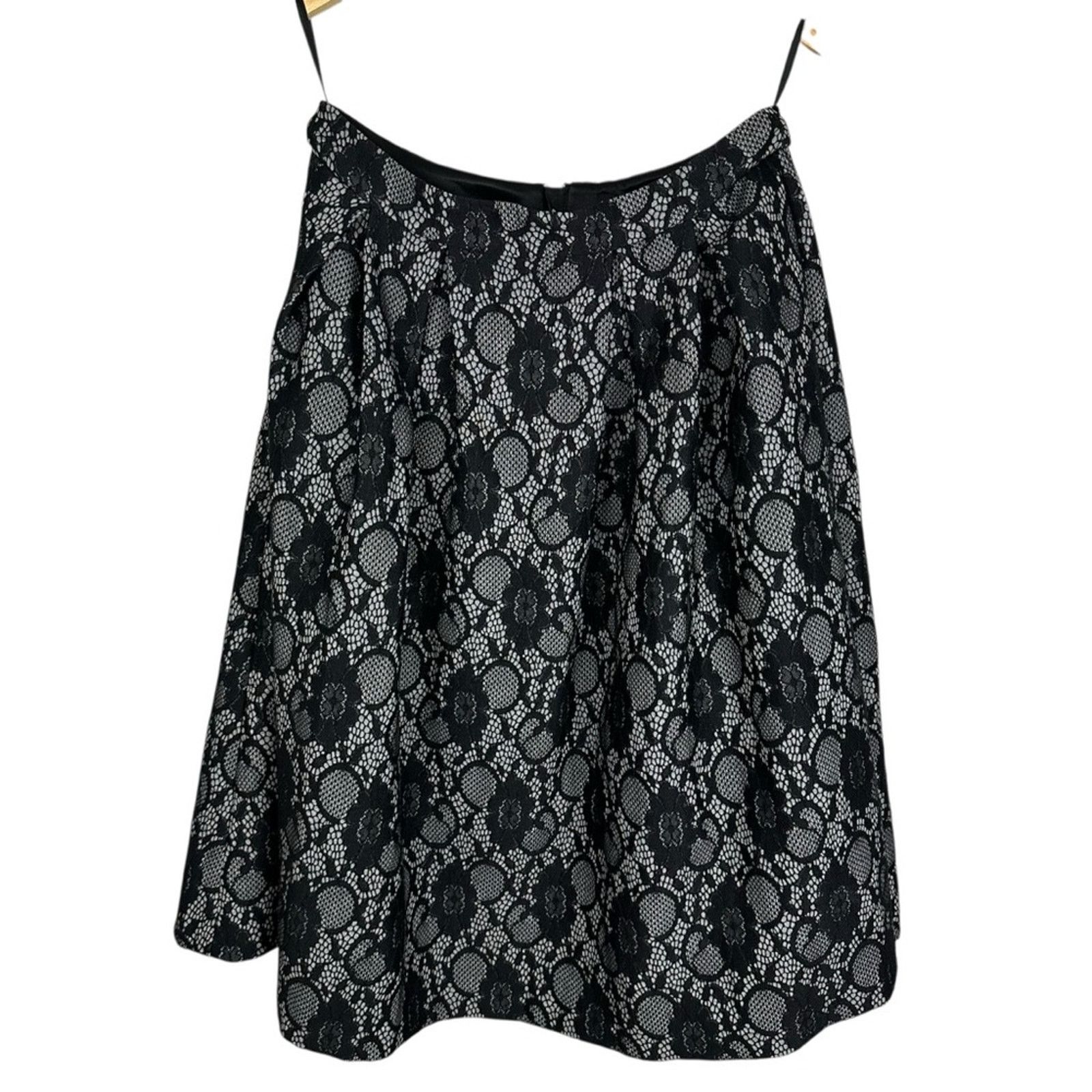 Karl Lagerfeld Karl Lagerfeld Black A-Line Midi Lace Swing Skirt Size 8 Size 30" / US 8 / IT 44 - 1 Thumbnail
