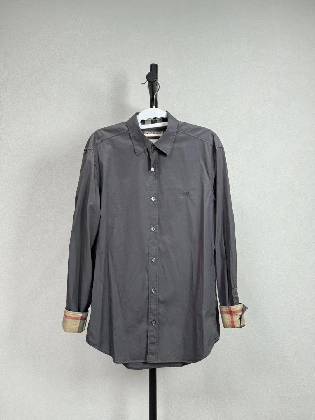 Burberry Burberry Gray Knight Horse Embroidery Shirt Size US M / EU 48-50 / 2 - 1 Thumbnail