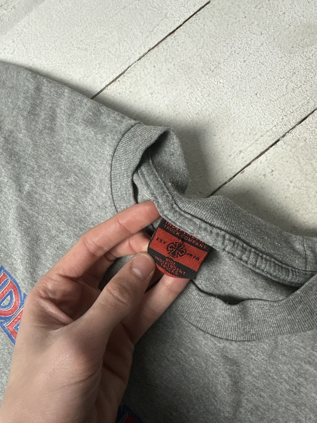 Independent Truck Co. 🚨VNTG INDEPENDENT SKATE T-SHIRT BIG LOGO GRAY Size US S / EU 44-46 / 1 - 7 Thumbnail