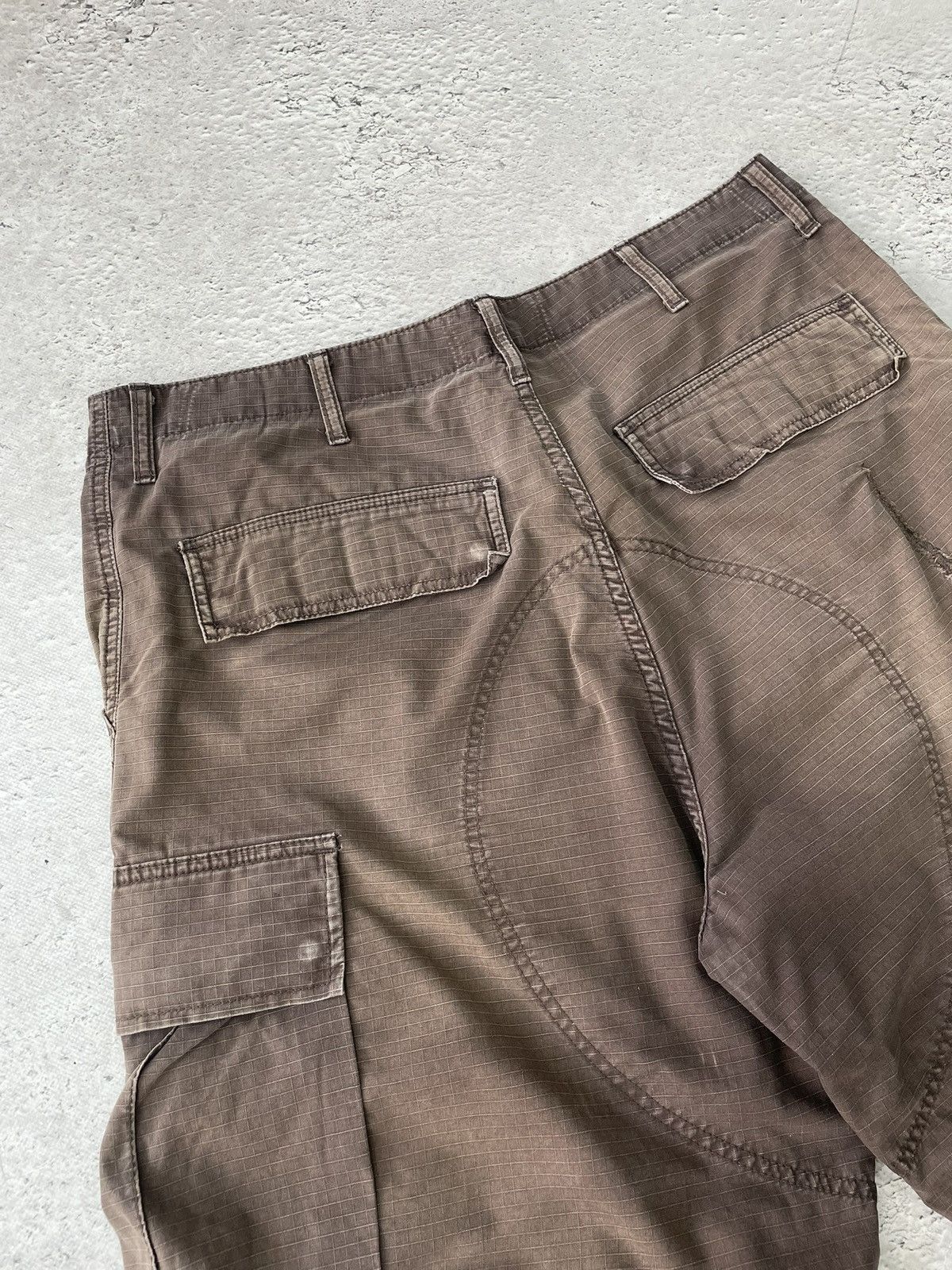 Carhartt Vintage cargo sun faded Carhartt wip shorts pants y2k Size US 36 / EU 52 - 9 Thumbnail