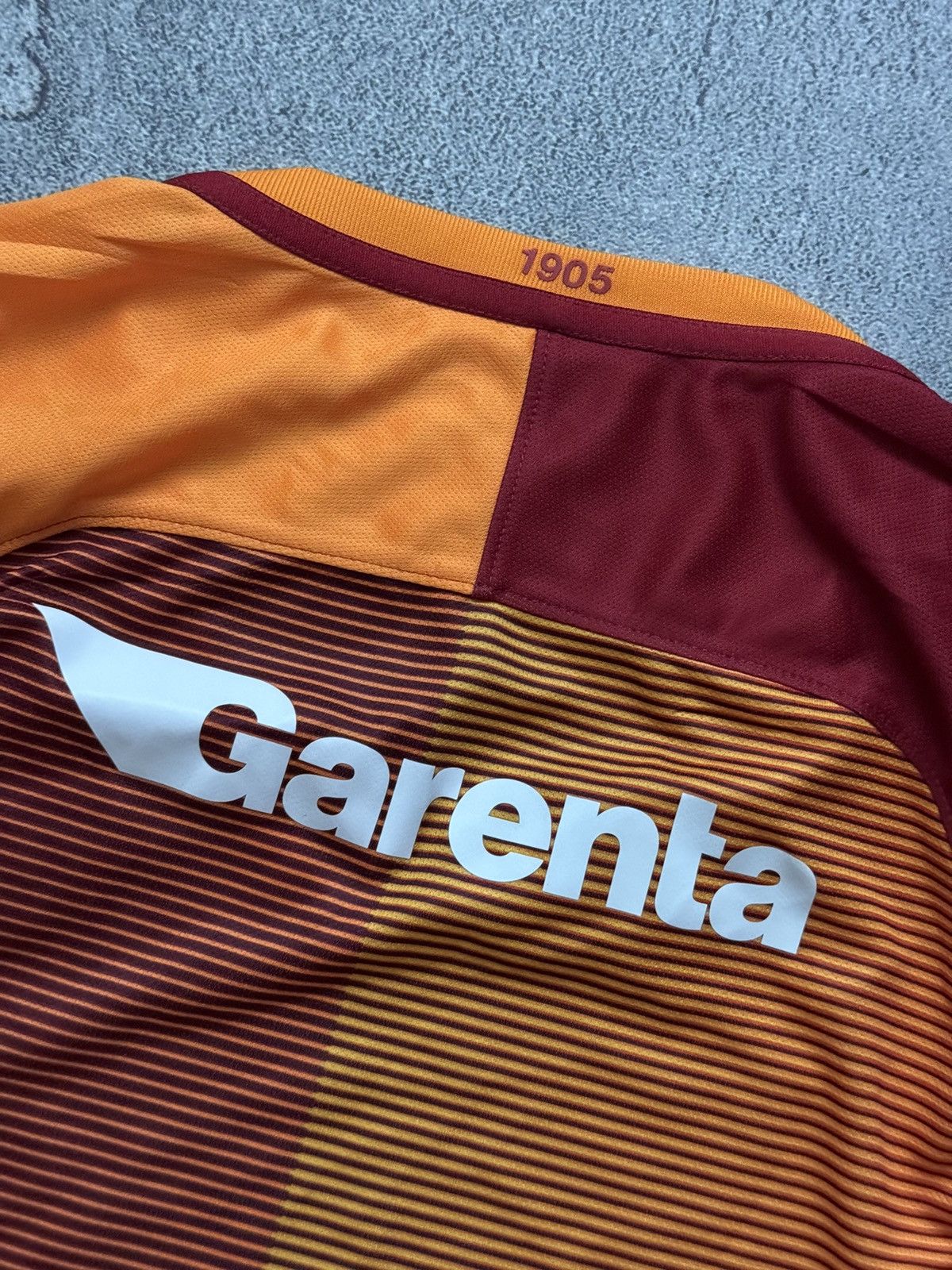 Nike × Vintage Nike galatasaray Wmns XS home jersey tee T-shirt 777112-630 Size XS / US 0-2 / IT 36-38 - 15 Thumbnail