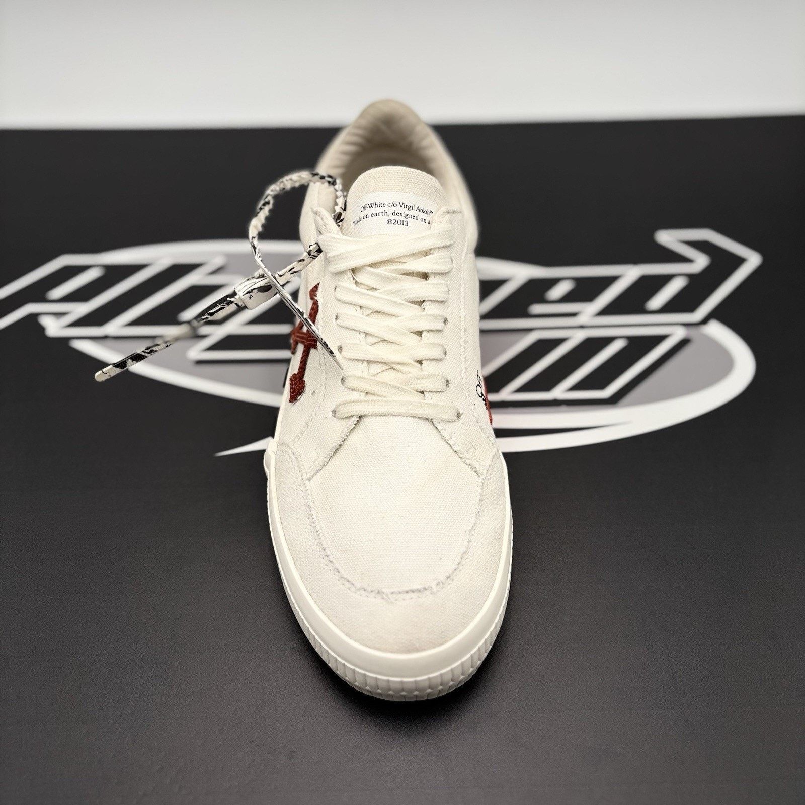 Off-White Off-White Vulc Sneaker ' White ' | GOOD CONDITION! Size US 7 / EU 40 - 6 Thumbnail