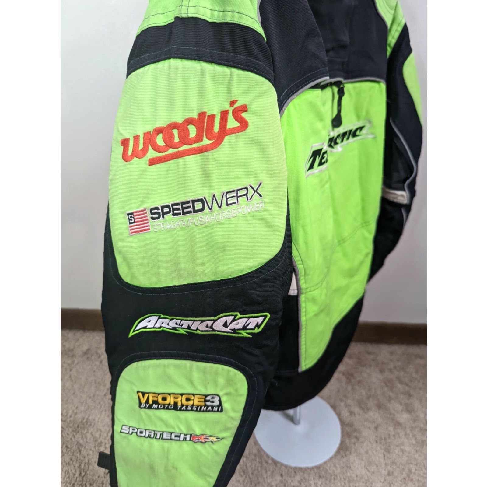 Vintage VINTAGE Arctic Cat Jacket Unisex Adults Racing Team Cat Snowmobile Distressed Size M Green Black Size US M / EU 48-50 / 2 - 4 Thumbnail