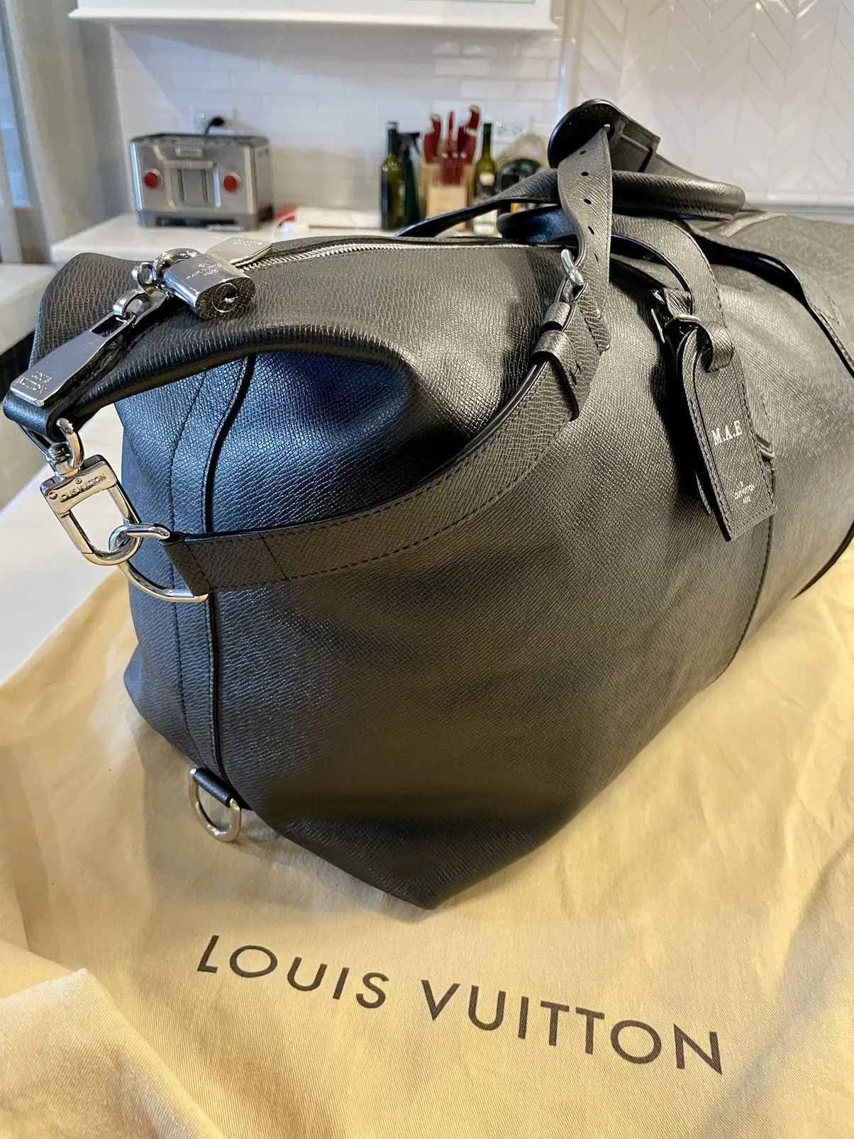 Louis Vuitton Louis Vuitton Taurillon Astralis 50 Black Keepall Size ONE SIZE - 4 Thumbnail
