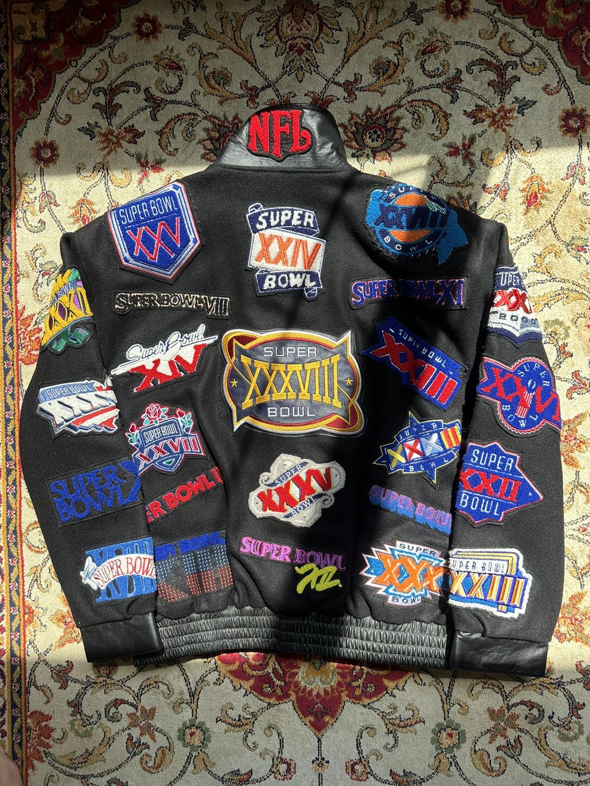 Jeff Hamilton JEFF HAMILTON X REEBOK FULL COLLAGE SUPERBOWL LOGOS Size US XXL / EU 58 / 5 - 2 Thumbnail