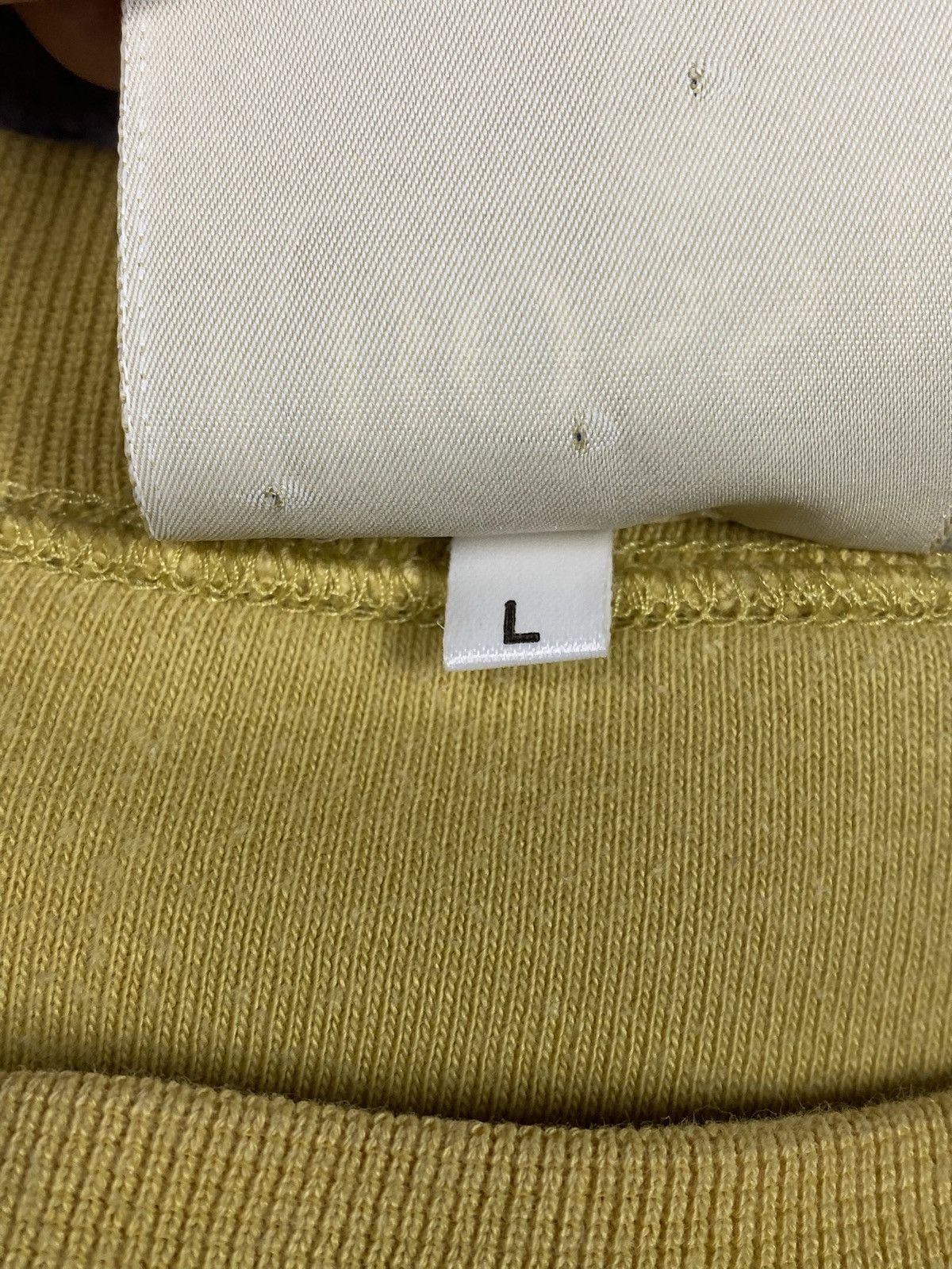 Hugo Boss Vintage 90s Hugo Boss Heritage Crewneck Sweatshirt Yellow Size US L / EU 52-54 / 3 - 9 Thumbnail