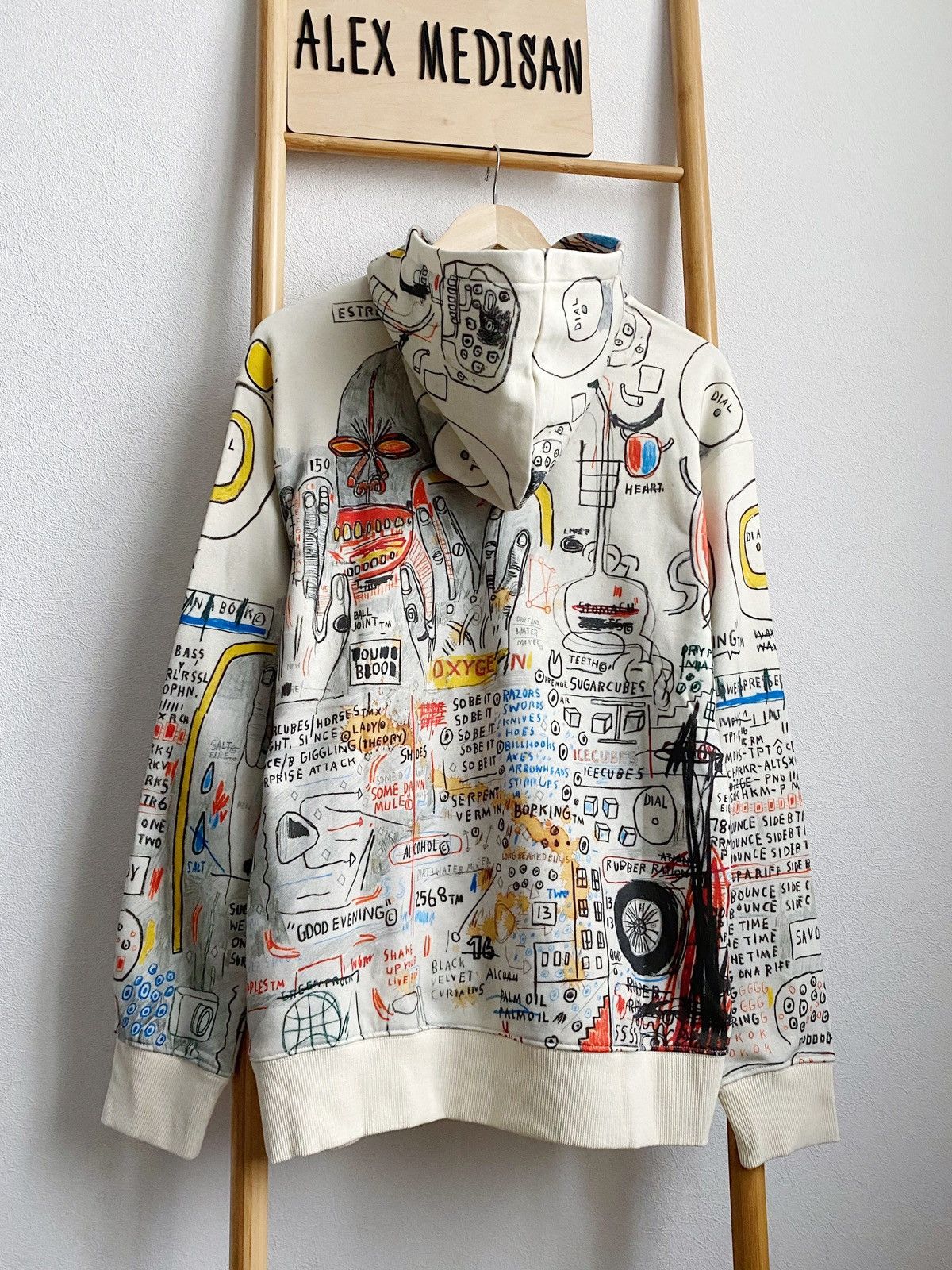 H&M × Jean-Michel Basquiat × Who Decides War WHO DECIDES WAR x BASQUIAT x H&M RELAXED FIT COTTON HOODIE Size US S / EU 44-46 / 1 - 19 Thumbnail