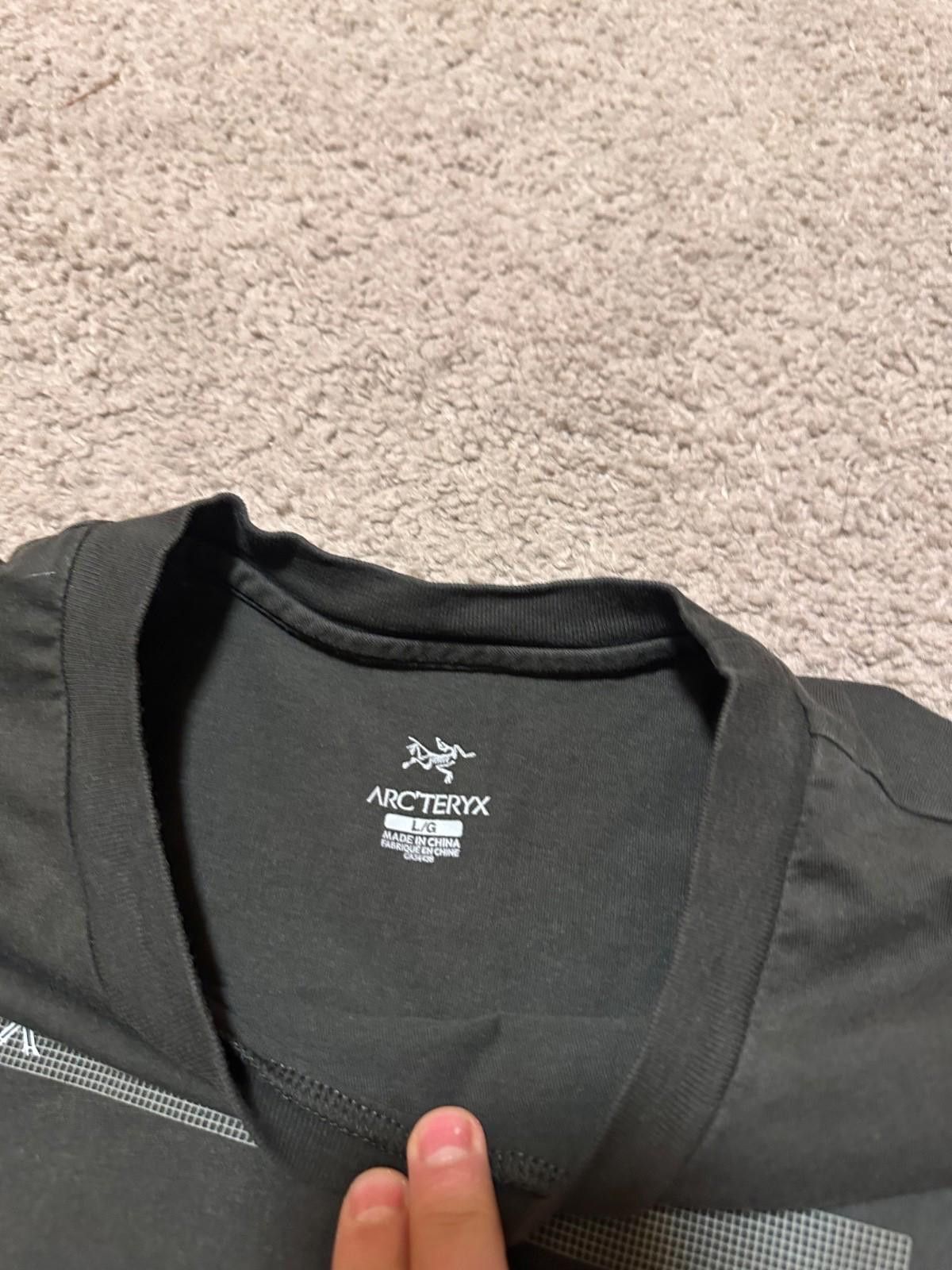 Arc'teryx Arcteryx Long Sleeve Shirt Sz L Size US L / EU 52-54 / 3 - 6 Thumbnail