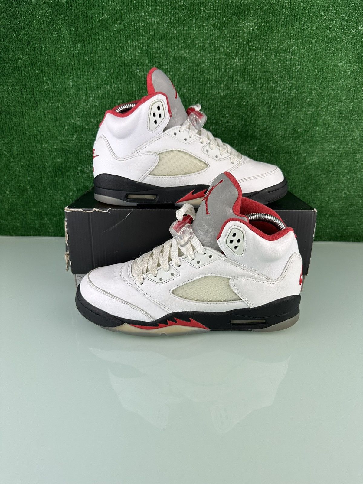Jordan Brand Jordan 5 Retro 2020 Mid Fire Red Size 6Y/7.5W Size US 6 / EU 39 - 2 Thumbnail