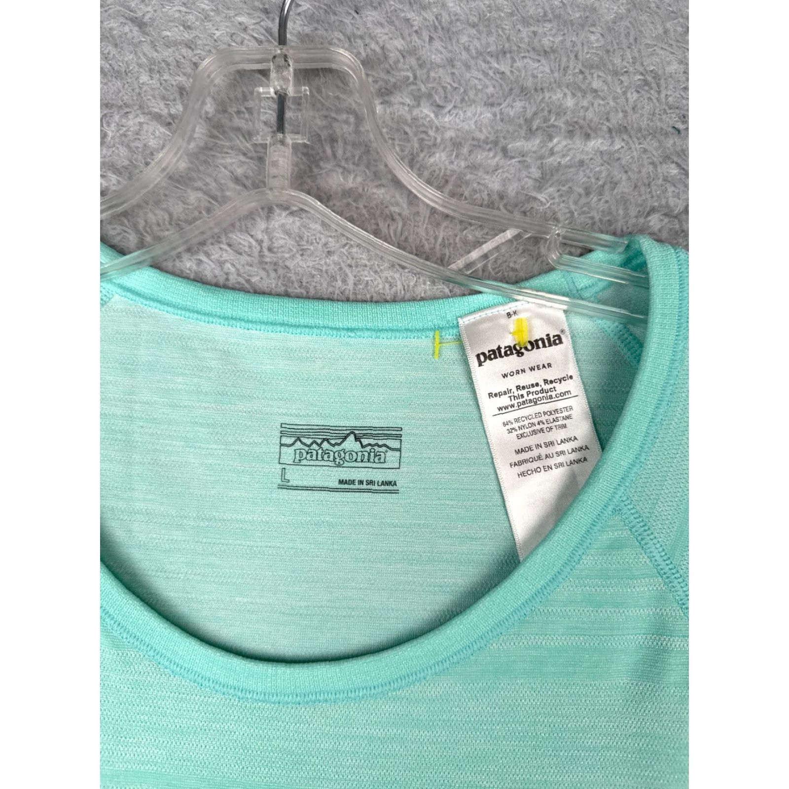 Patagonia Patagonia Shirt Women Large Blue Short Sleeve Crew Neck Gatewood Polyester Blend Size L / US 10 / IT 46 - 6 Thumbnail