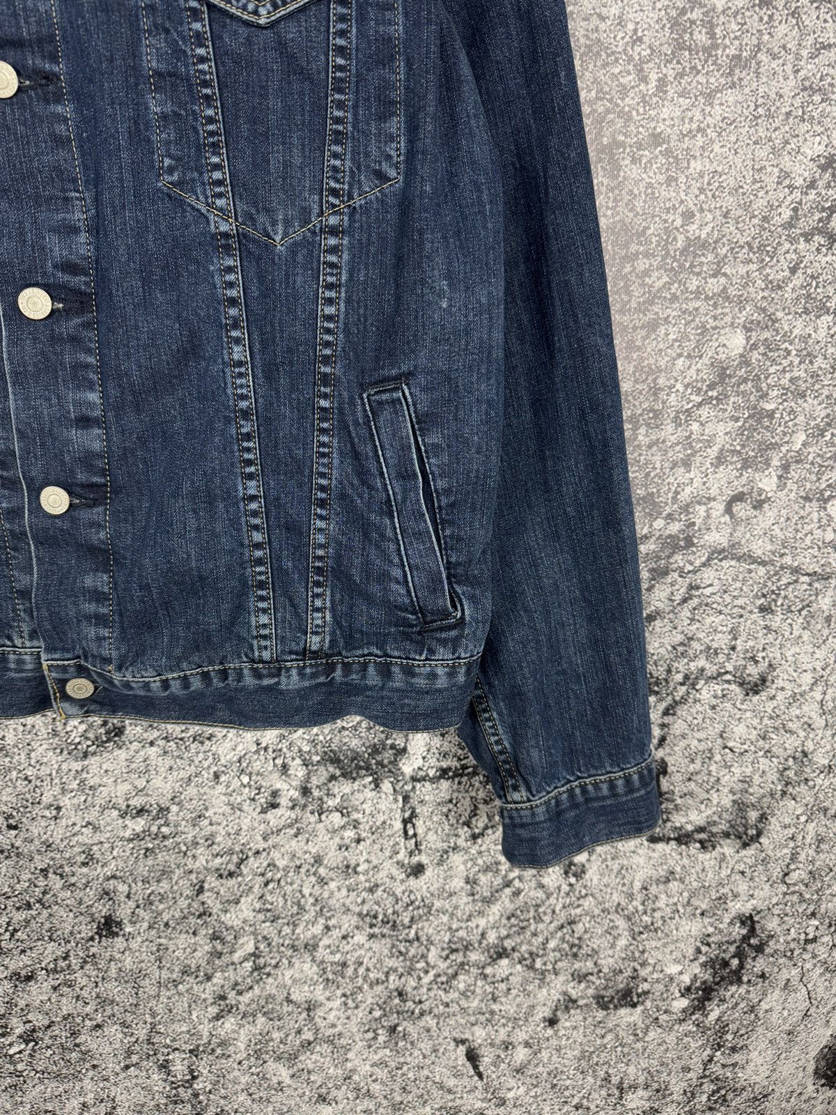 Levi's Vintage Clothing Men’s Levi’s Vintage 90s Denim Trucker Jacket Jean Size L Size US L / EU 52-54 / 3 - 5 Thumbnail