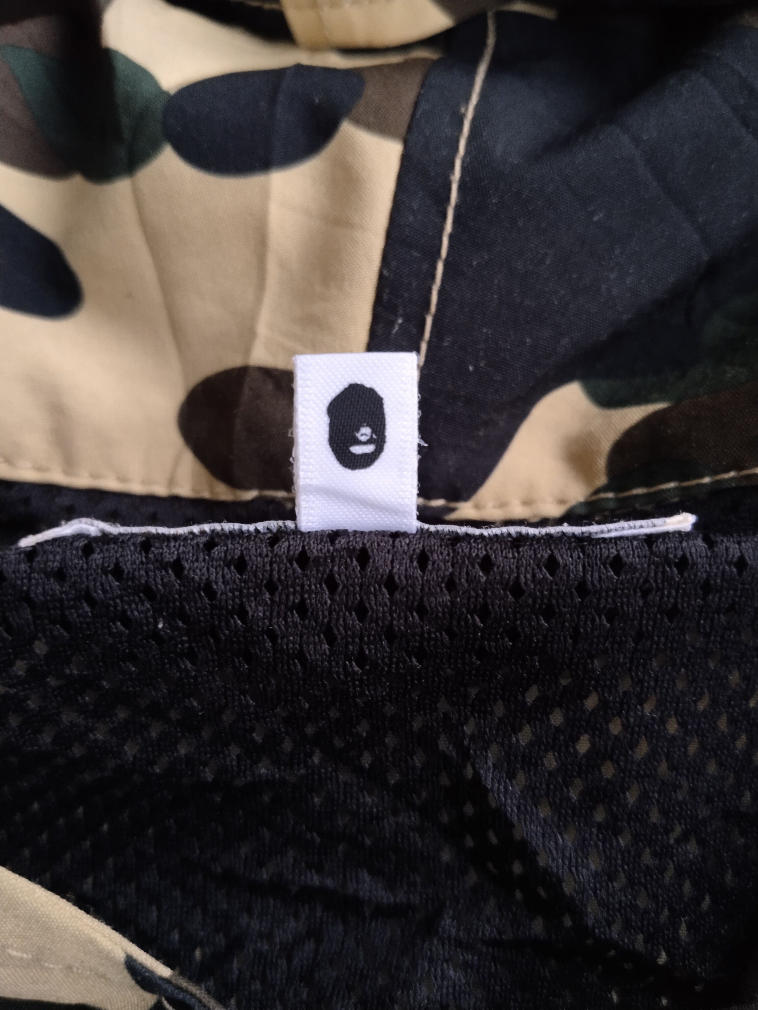 Bape 1st Camo Hoodie Jacket Size US M / EU 48-50 / 2 - 5 Thumbnail
