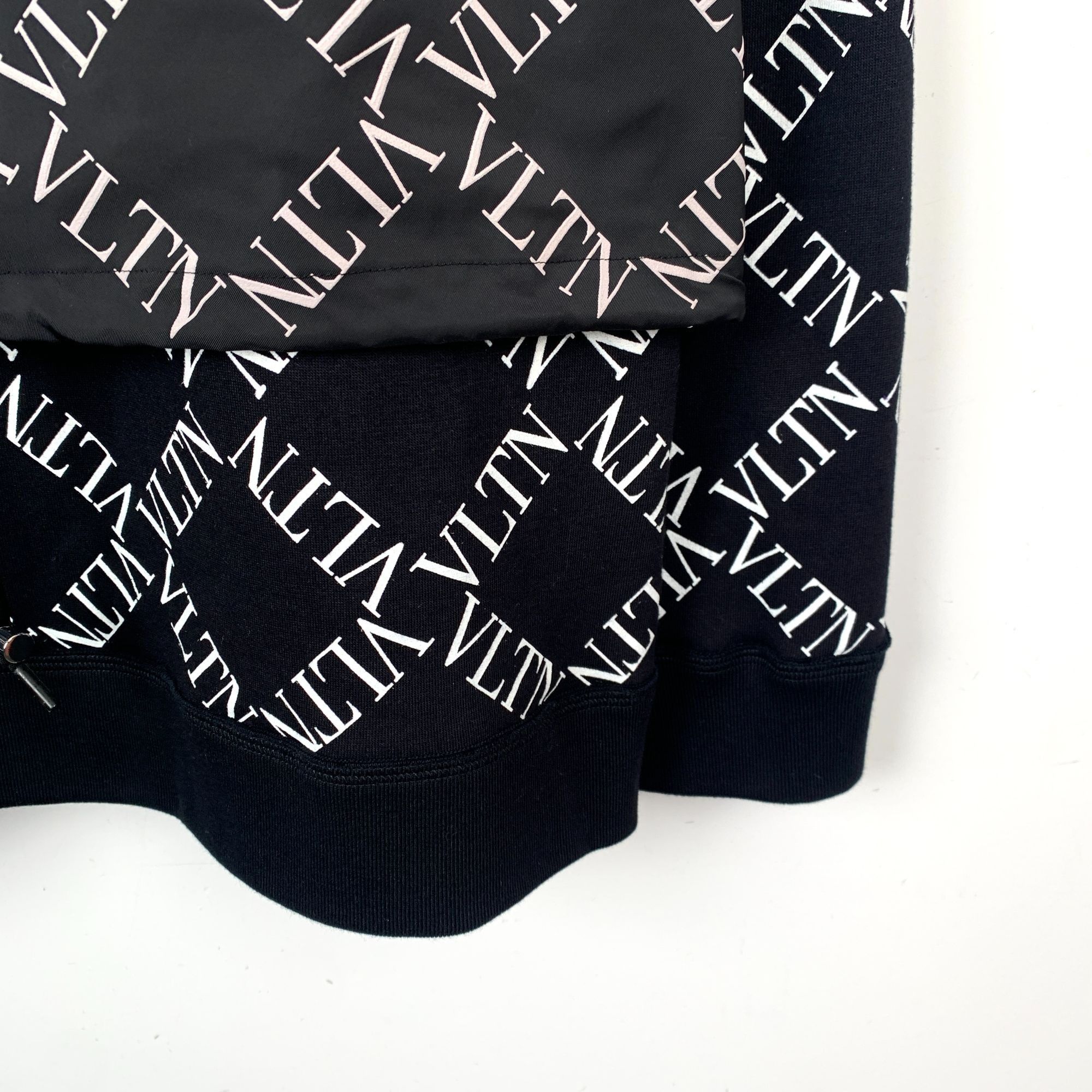 Valentino Valentino Black Logo Print Hooded Half-Zip Sweatshirt (Size Size US M / EU 48-50 / 2 - 5 Thumbnail