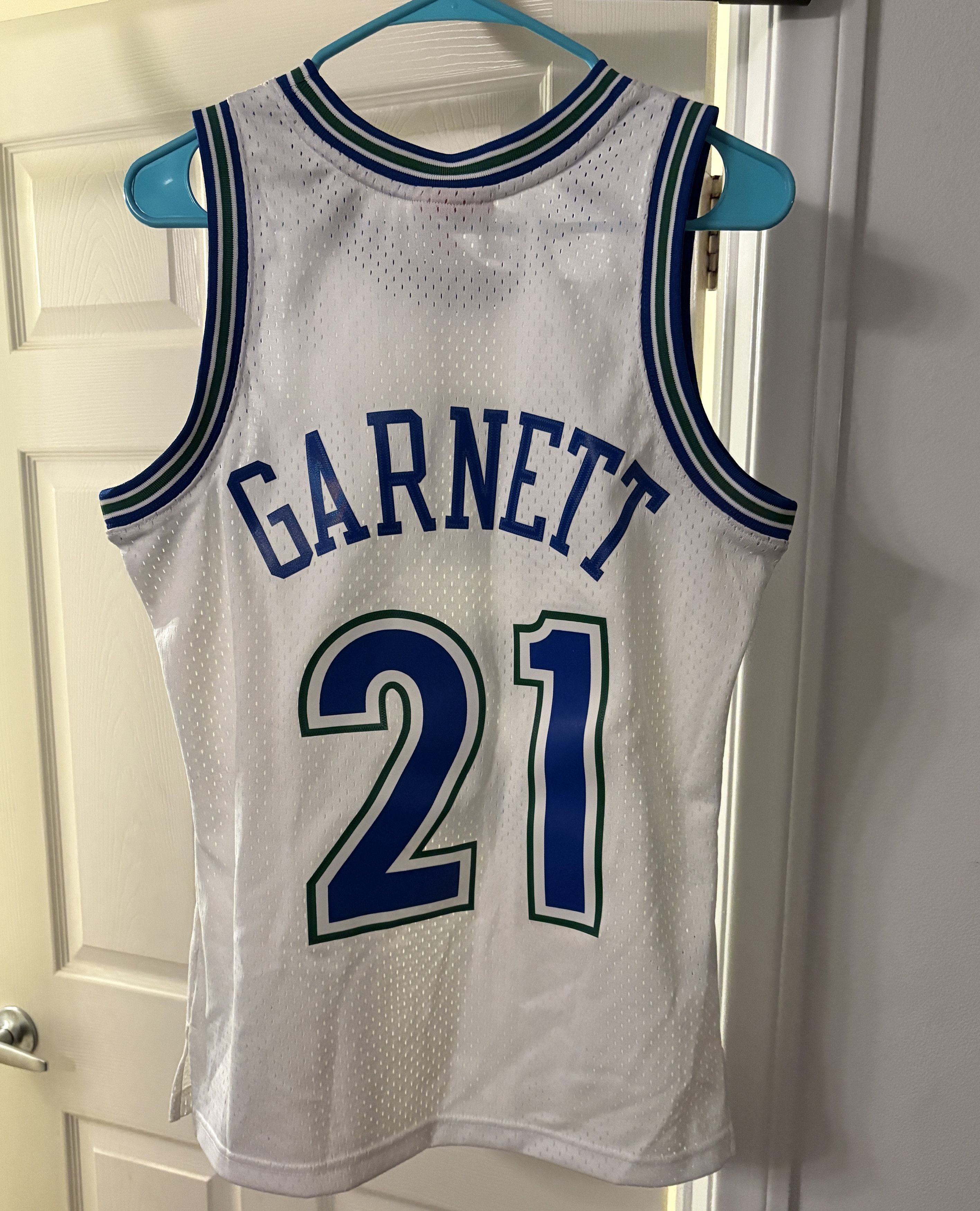 Mitchell & Ness Kevin Garnett Minnesota Timberwolves jersey Size US S / EU 44-46 / 1 - 2 Thumbnail