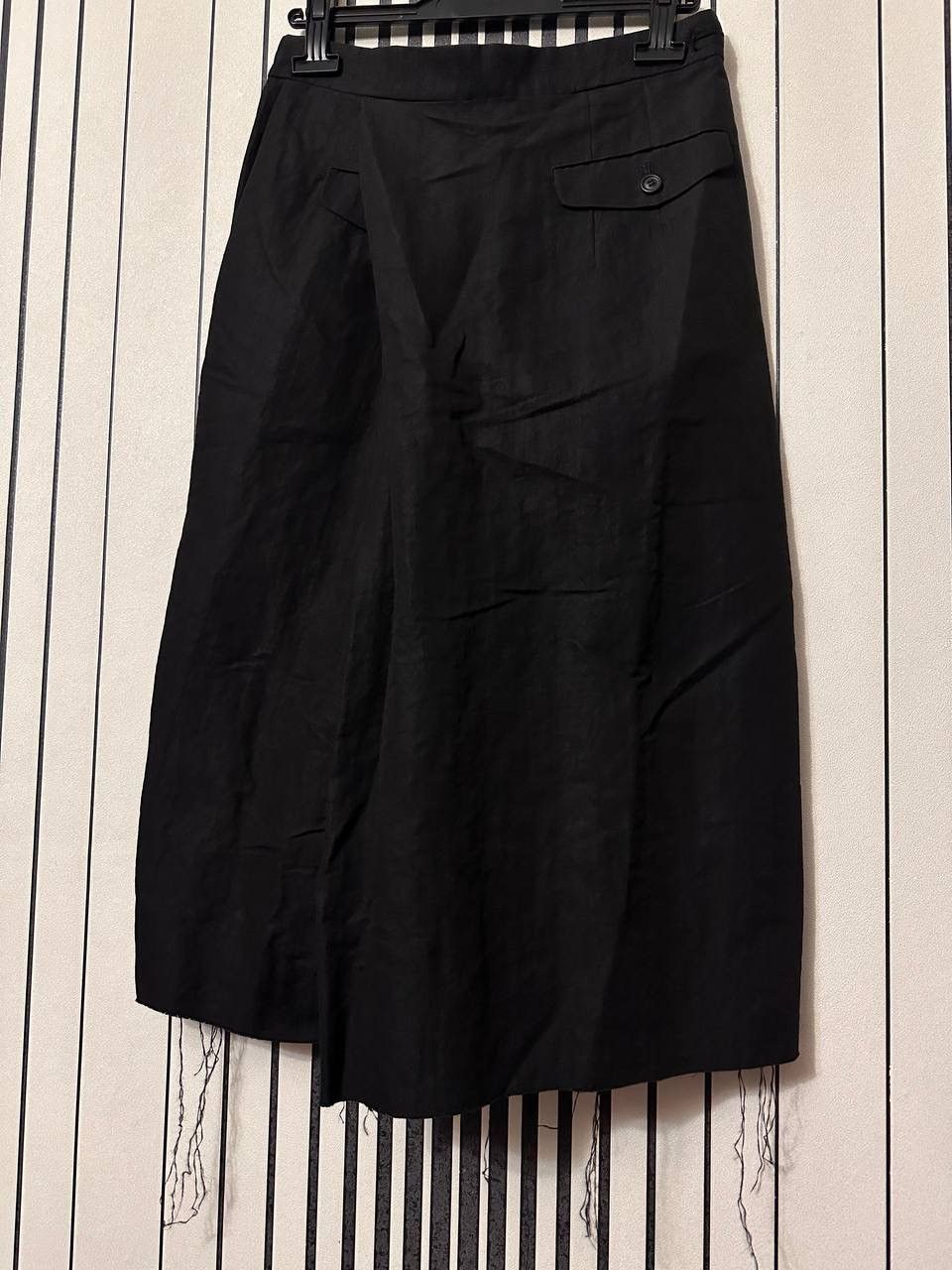 Julius 🪭2009 Julius CANON 2 Japan Asymmetrical Dark Shorts/Pants Size US 28 / EU 44 - 4 Thumbnail