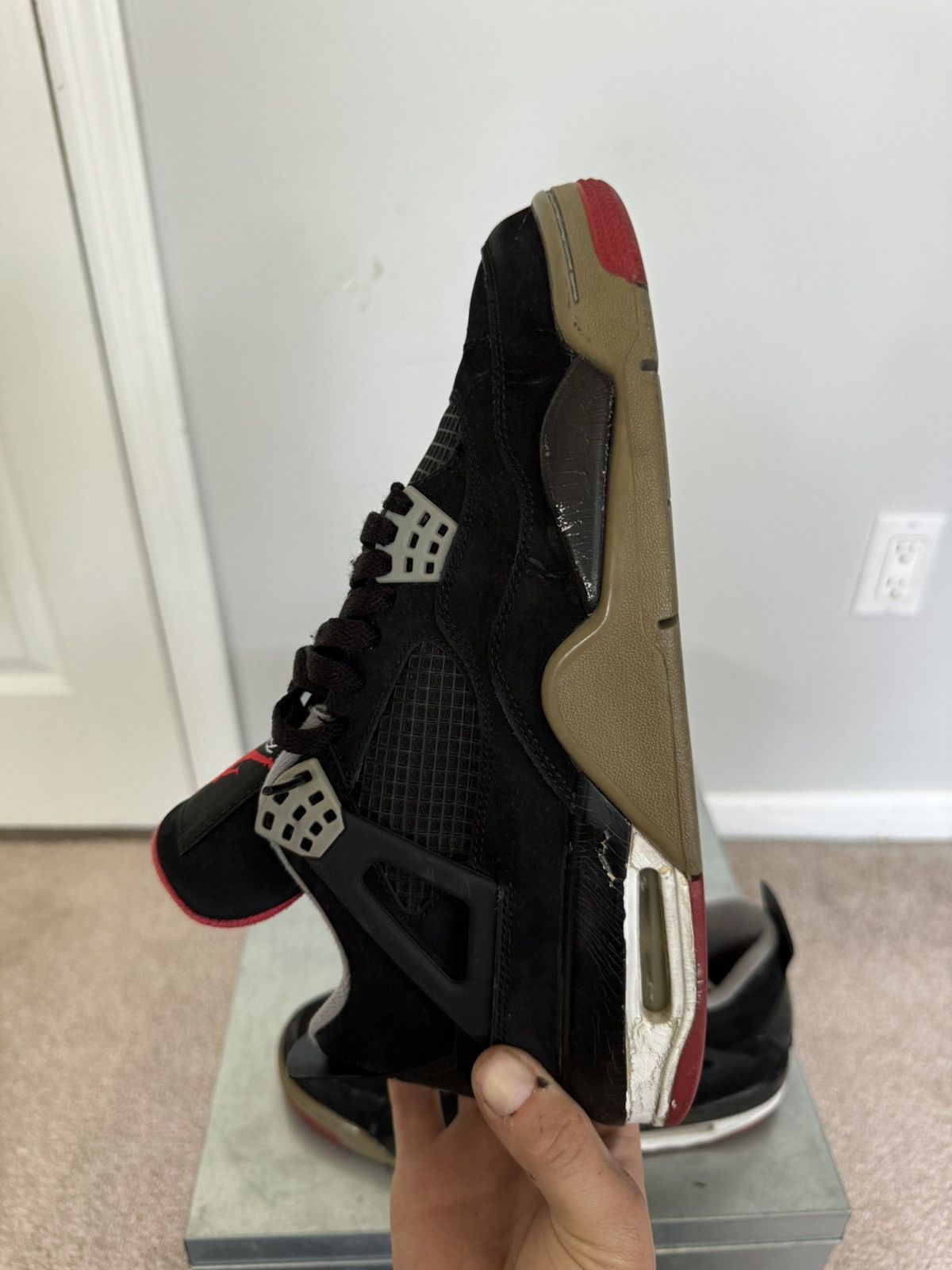 Jordan Brand × Nike Jordan 4 Bred 2012 Size 9 US Used Size US 9 / EU 42 - 4 Thumbnail
