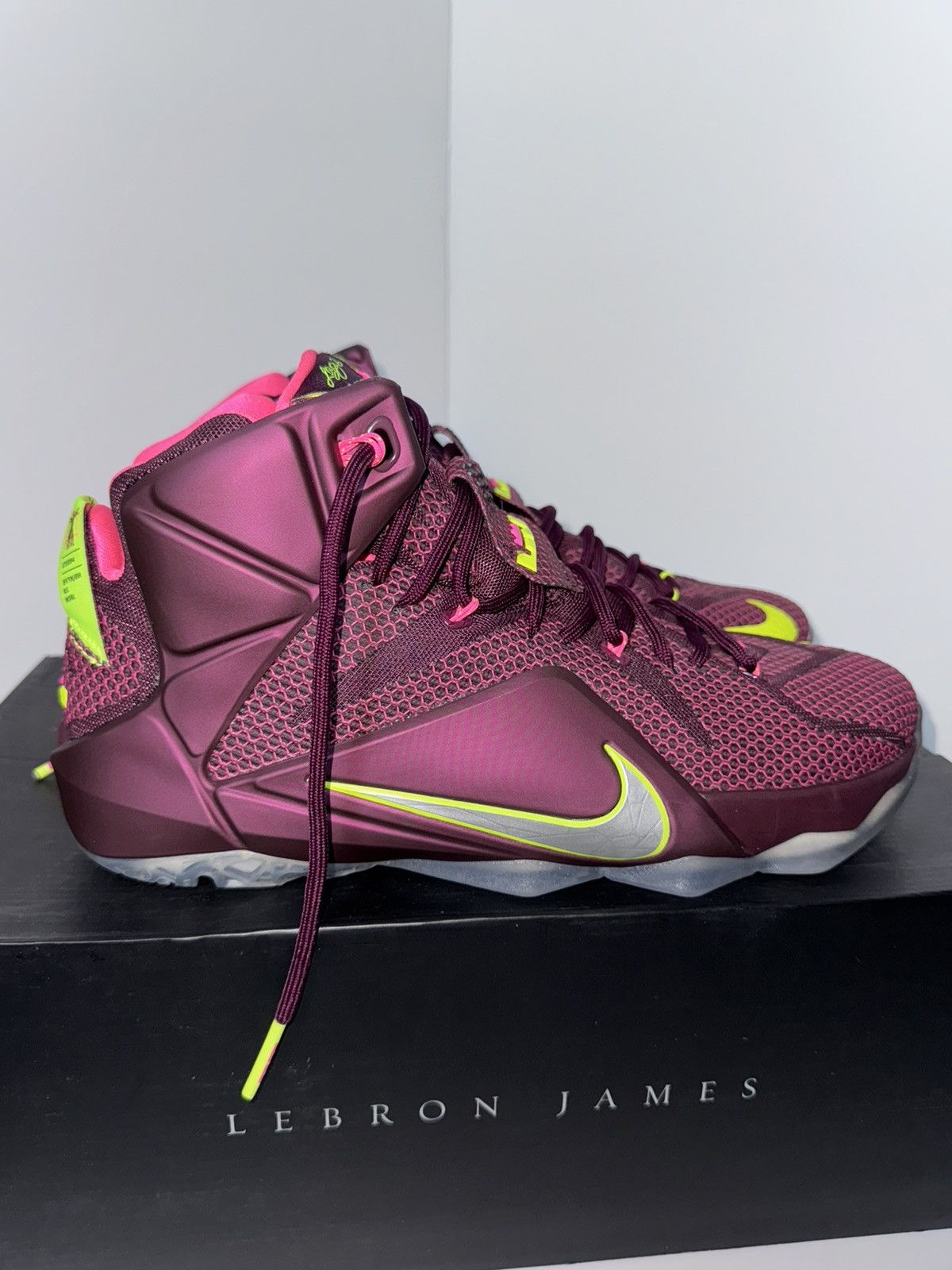 Nike Nike Lebron 12 Double Helix Size US 10.5 / EU 43-44 - 1 Thumbnail