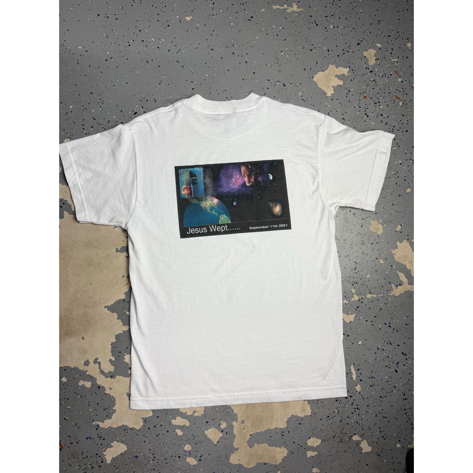 Fruit Of The Loom 2001 911 tribute tee Size US M / EU 48-50 / 2 - 5 Thumbnail