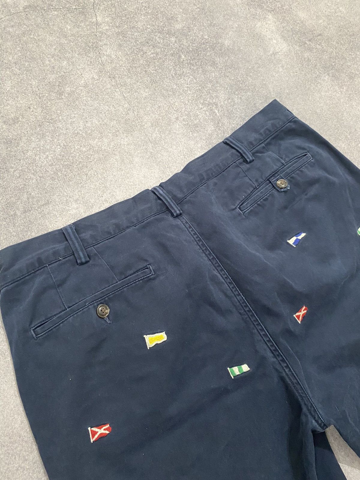 Polo Ralph Lauren Polo Ralph Lauren Bedford Chino Shorts Embroidered Flags Size US 36 / EU 52 - 7 Thumbnail