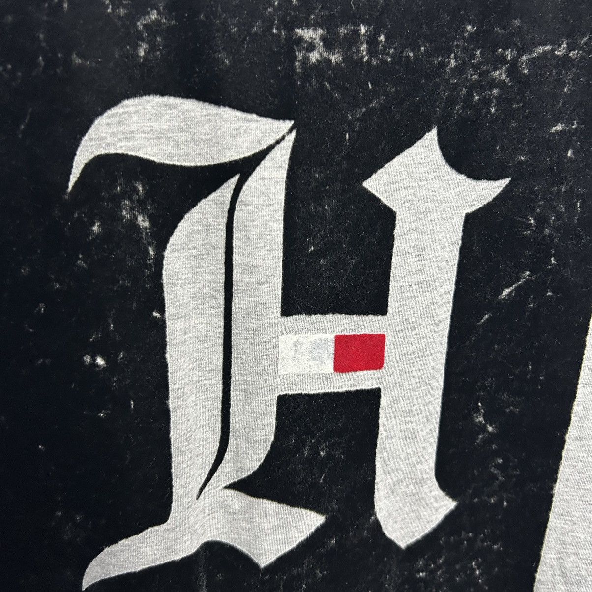 Tommy Hilfiger Mens Tommy Hilfiger Lewis Hamilton big logo designer tee Size US L / EU 52-54 / 3 - 3 Thumbnail
